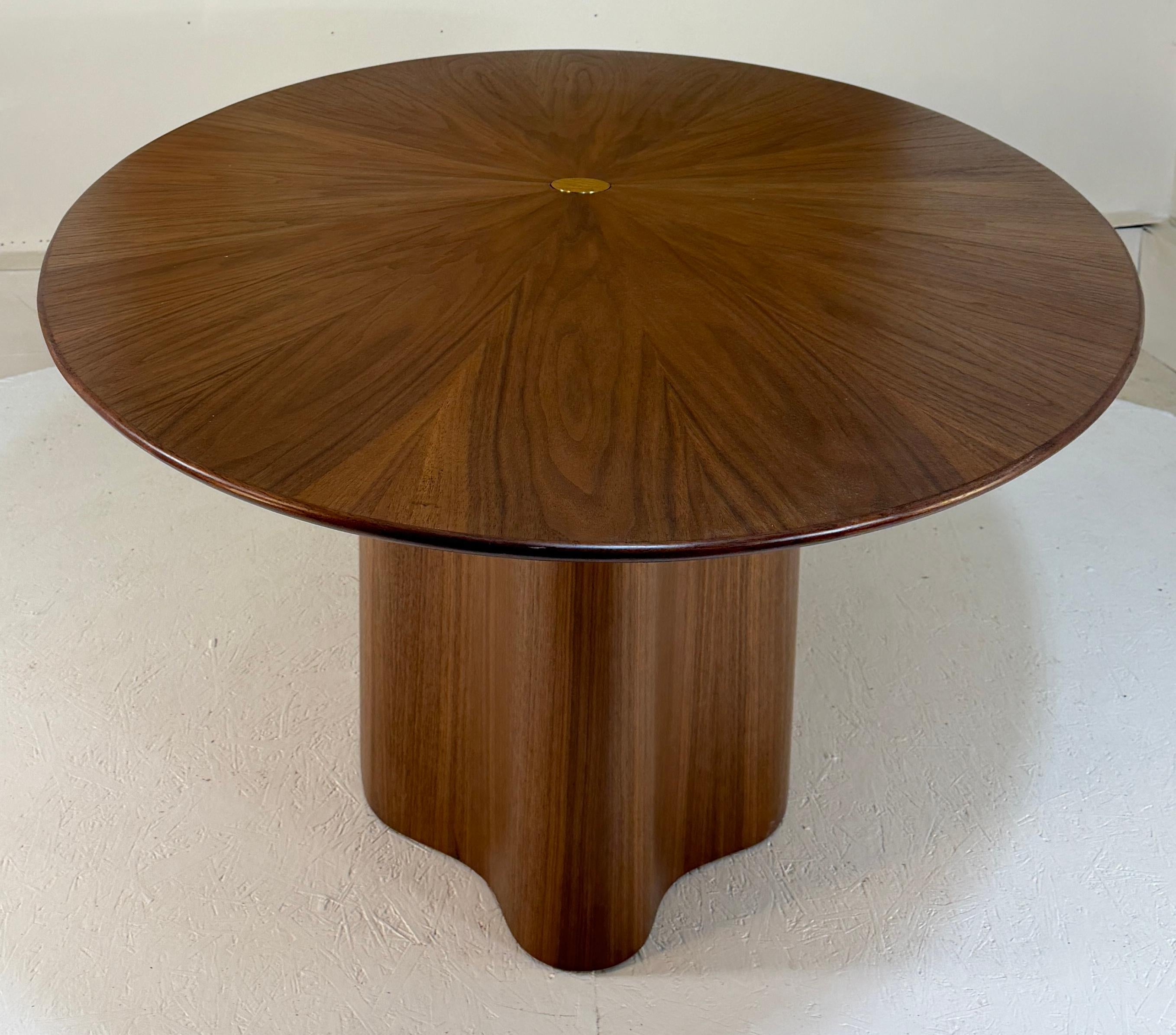 https://a.1stdibscdn.com/new-series-dining-table-focus-in-walnut-in-oval-and-round-for-sale-picture-9/f_16162/f_478780421765582832282/IMG_1074_master.JPG