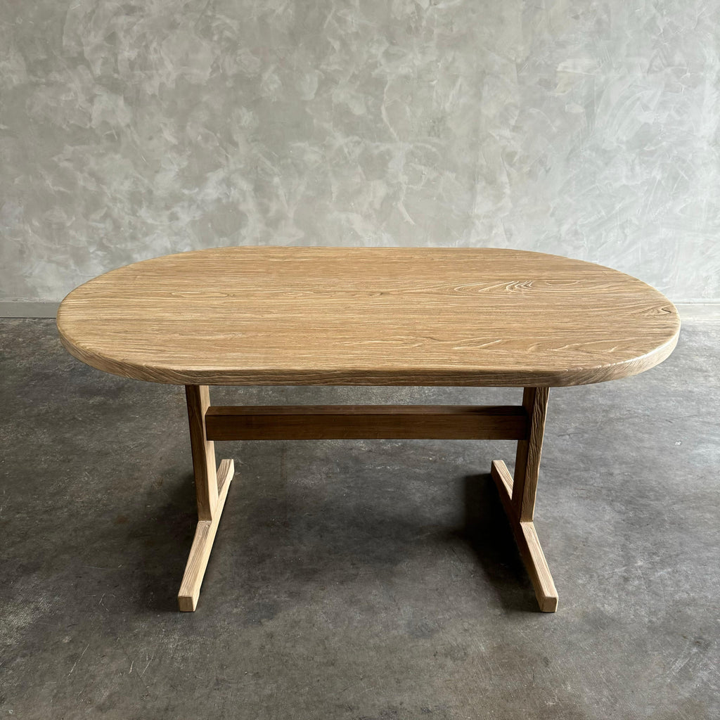 https://a.1stdibscdn.com/tami-oval-dining-table-for-sale-picture-10/f_18223/f_408229321722093265613/IMG_1075_master.jpeg