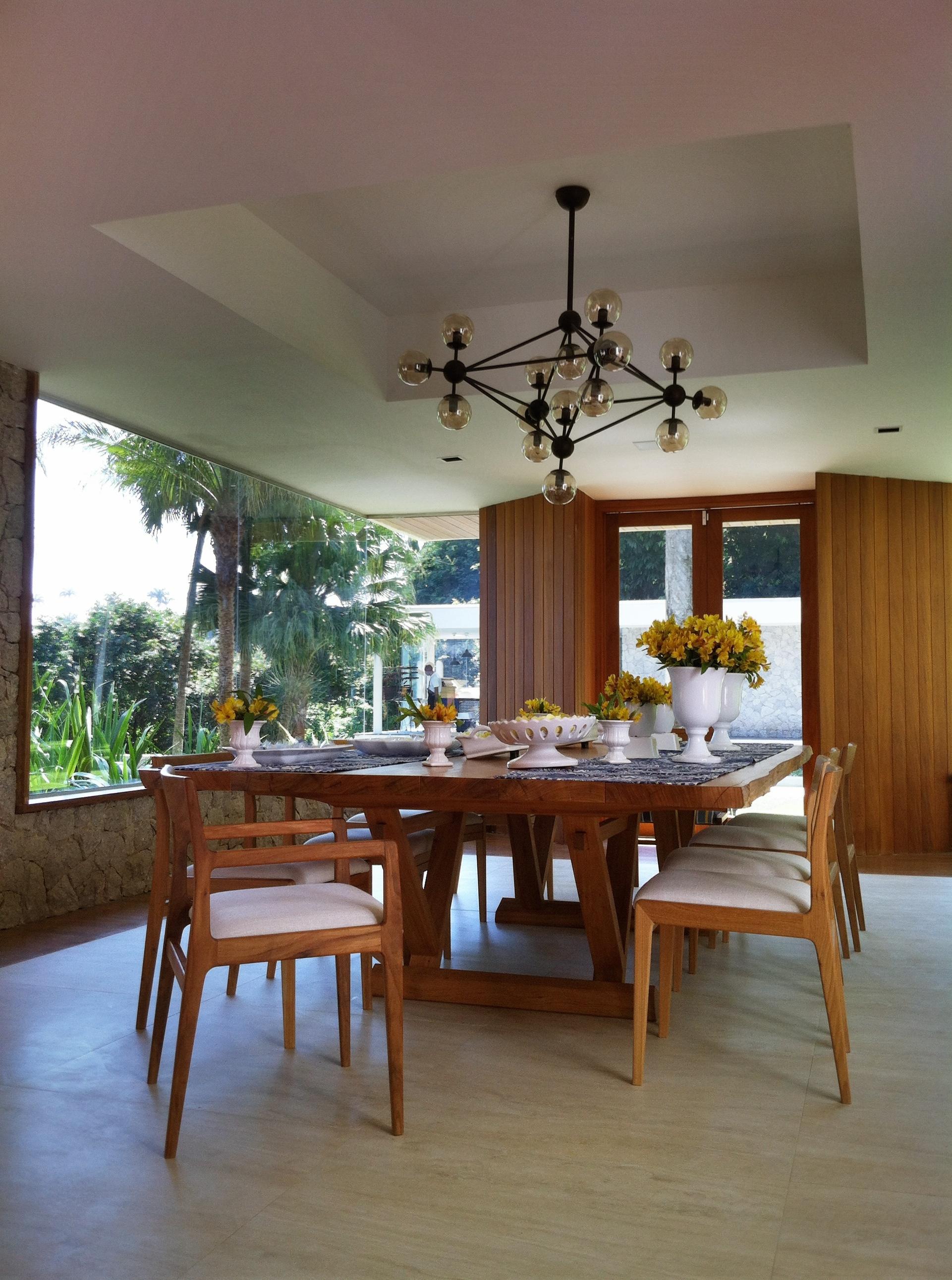 https://a.1stdibscdn.com/contemporary-dining-table-in-brazilian-hardwood-by-ricardo-graham-ferreira-for-sale-picture-6/f_31831/f_118163731534947523856/IMG_1094_master.jpg