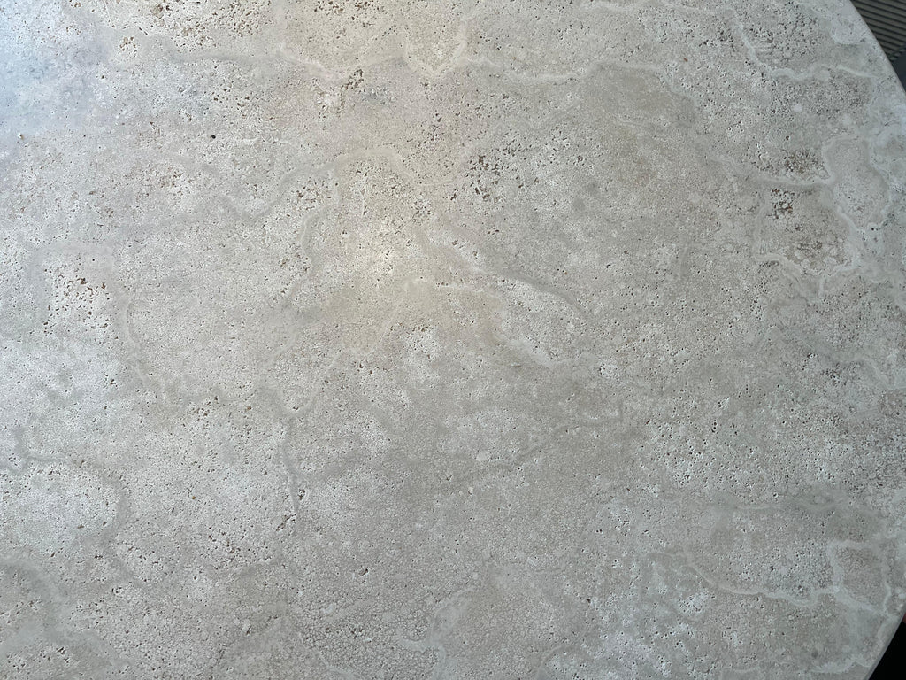 https://a.1stdibscdn.com/43-white-roman-travertine-bistro-table-by-le-lampade-for-sale-picture-8/f_8778/f_284375921651165889122/IMG_1114_master.jpg