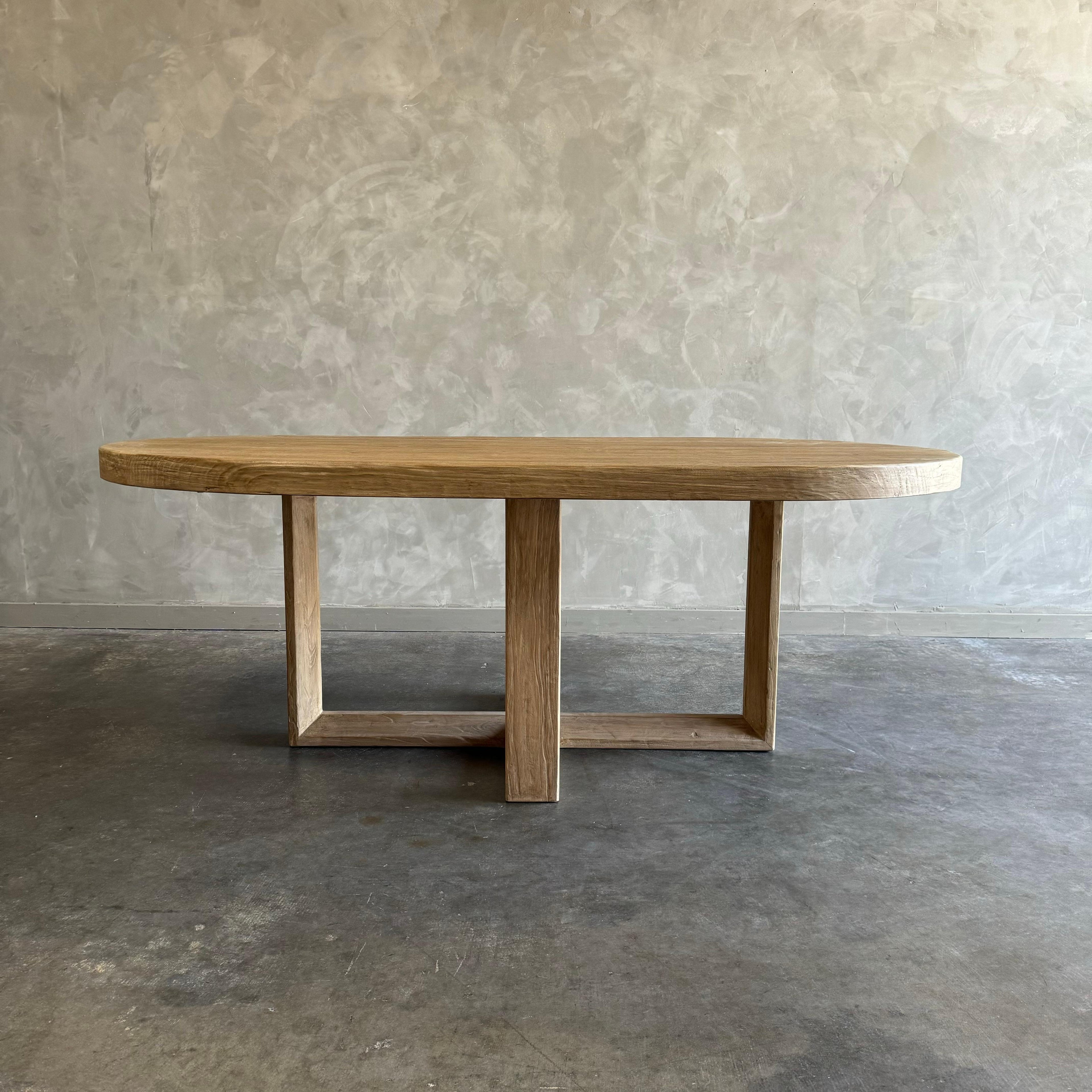https://a.1stdibscdn.com/jorja-dining-table-for-sale-picture-11/f_18223/f_408237521722102235426/IMG_1116_master.jpeg