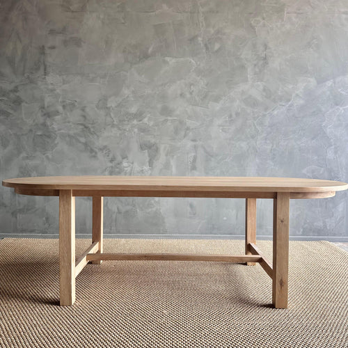 https://a.1stdibscdn.com/oval-dining-table-in-natural-white-oak-for-sale-picture-2/f_18223/f_454187021749679985549/IMG_1143_2_master.jpg