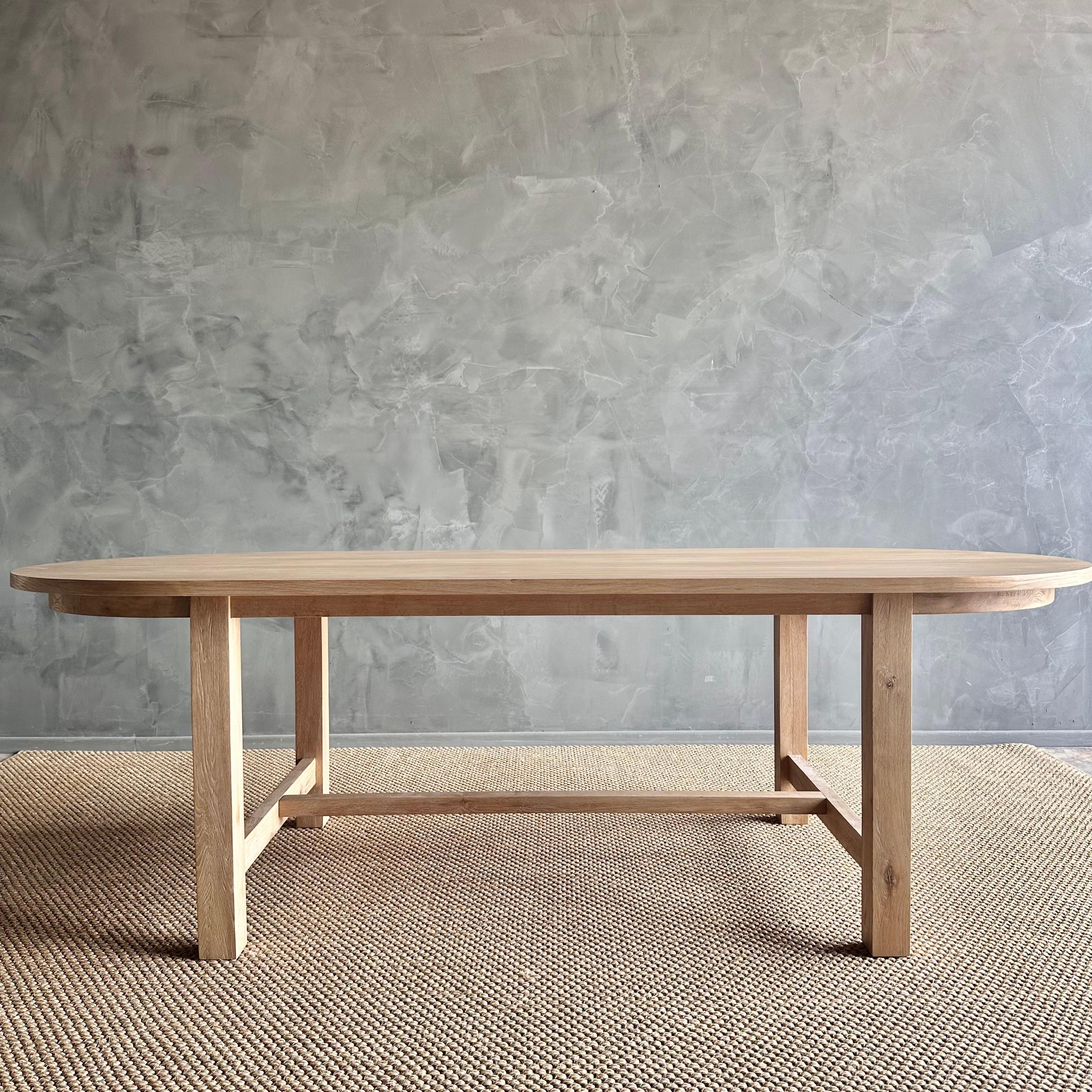 https://a.1stdibscdn.com/oval-dining-table-in-natural-white-oak-for-sale-picture-3/f_18223/f_454187021749679986448/IMG_1144_master.jpg