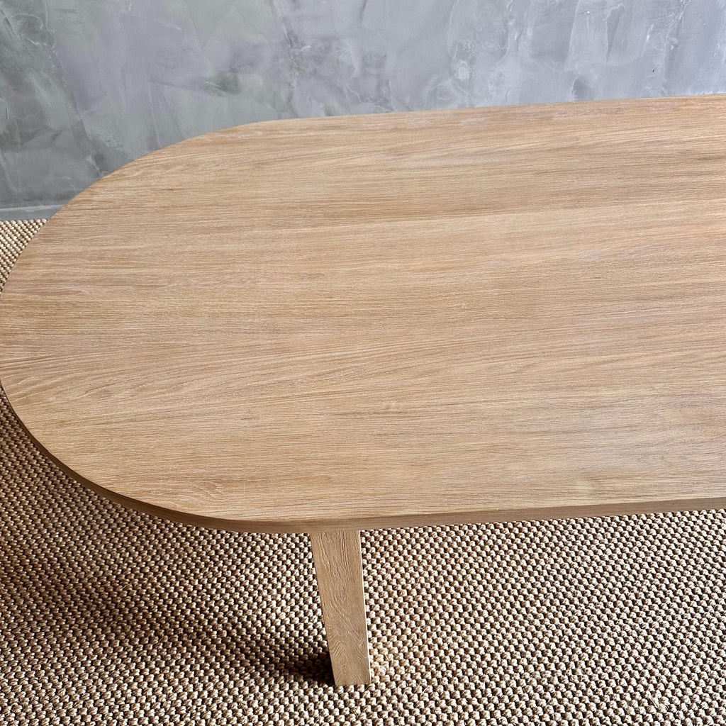 https://a.1stdibscdn.com/oval-dining-table-in-natural-white-oak-for-sale-picture-5/f_18223/f_454187021749679988542/IMG_1146_master.jpg
