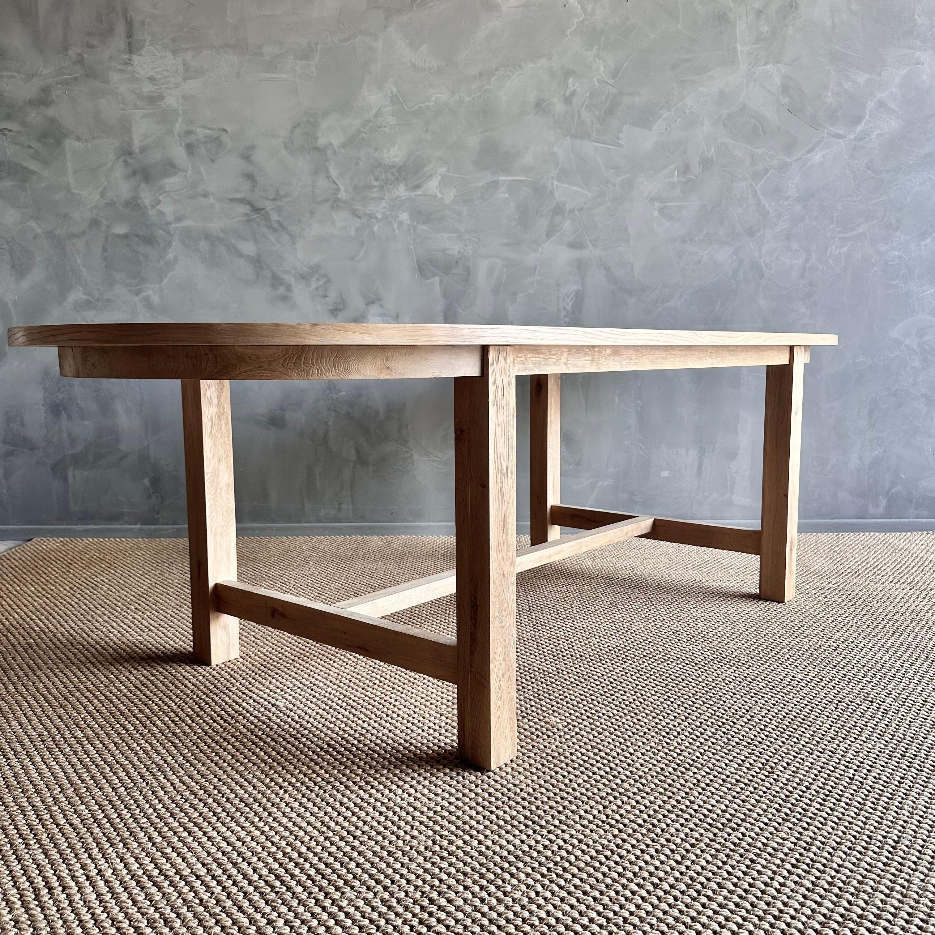 https://a.1stdibscdn.com/oval-dining-table-in-natural-white-oak-for-sale-picture-9/f_18223/f_454187021749679991492/IMG_1160_master.jpg