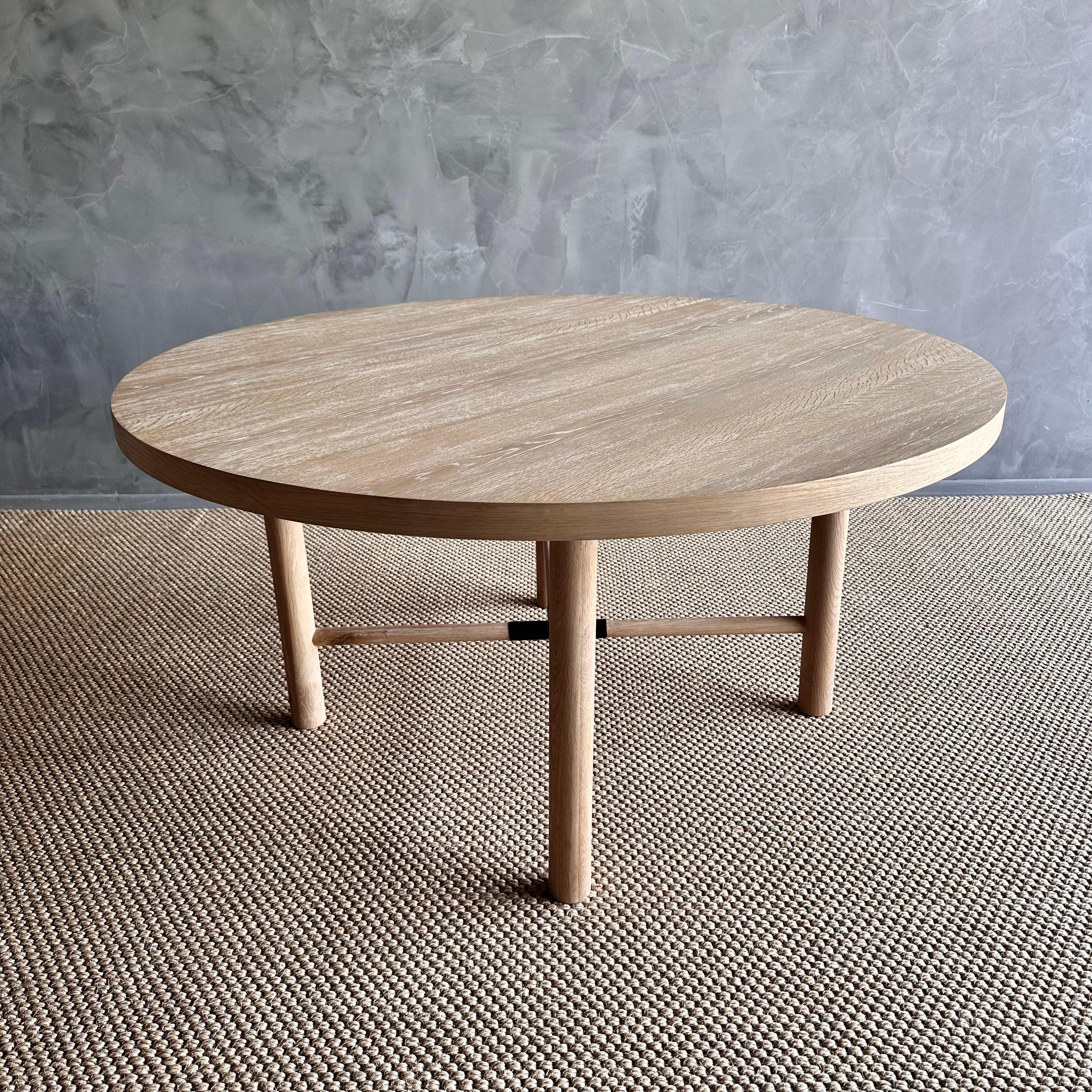 https://a.1stdibscdn.com/round-dining-table-in-natural-white-oak-finish-for-sale-picture-11/f_18223/f_427296621734120135043/IMG_1179_master.jpg