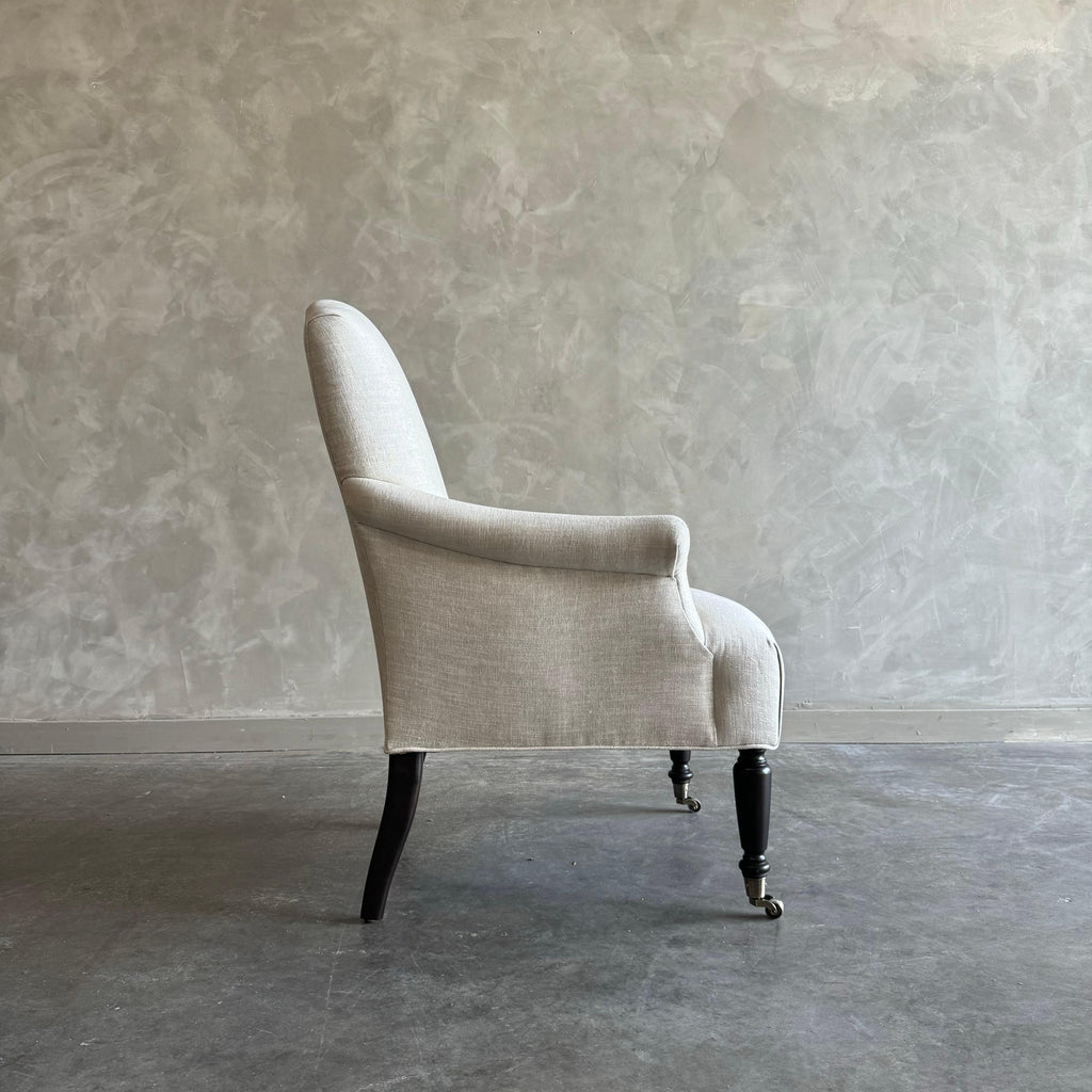 https://a.1stdibscdn.com/linen-arm-chair-for-sale-picture-3/f_18223/f_408826221722528652094/IMG_1185_master.jpeg