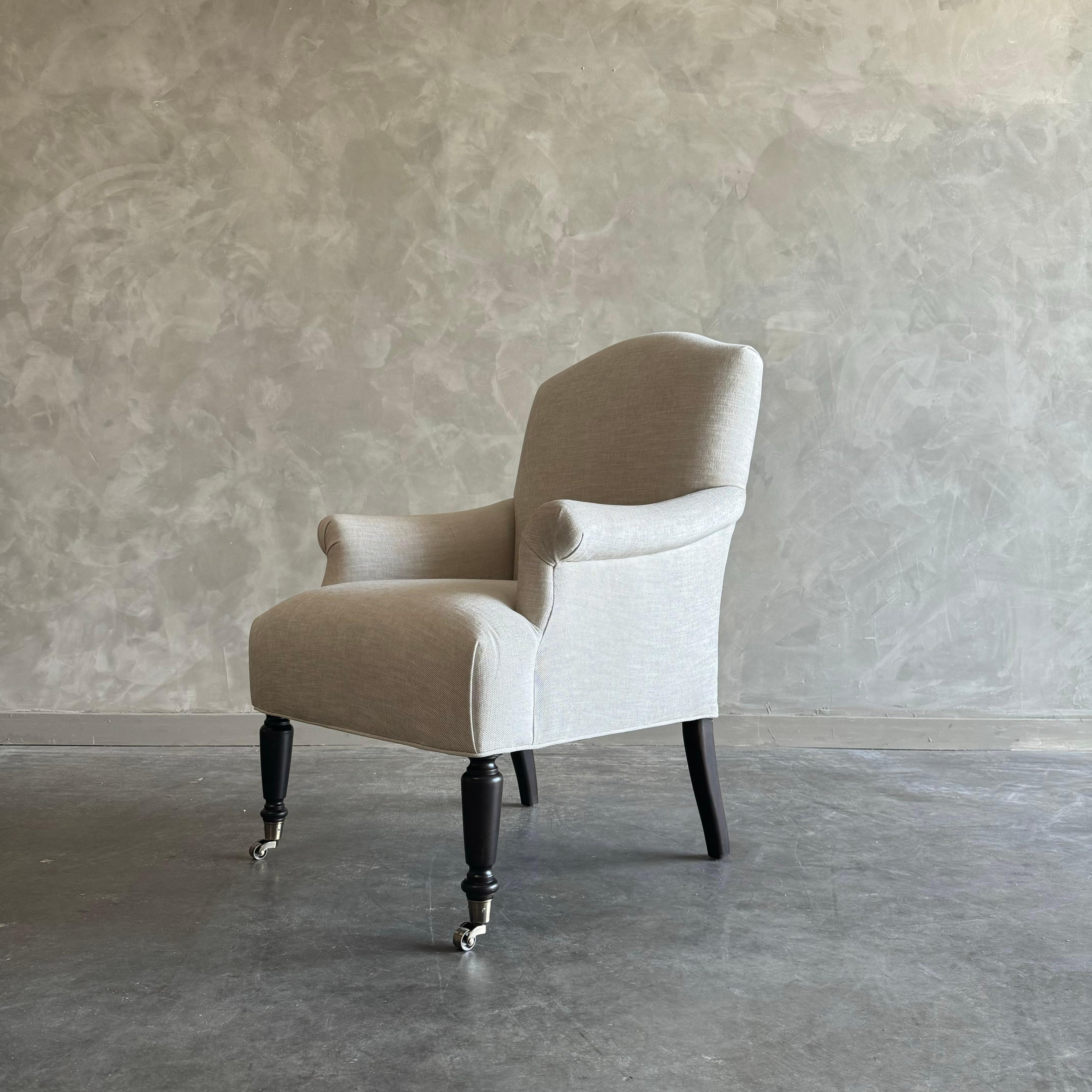 https://a.1stdibscdn.com/linen-arm-chair-for-sale-picture-5/f_18223/f_408826221722528673967/IMG_1187_master.jpeg
