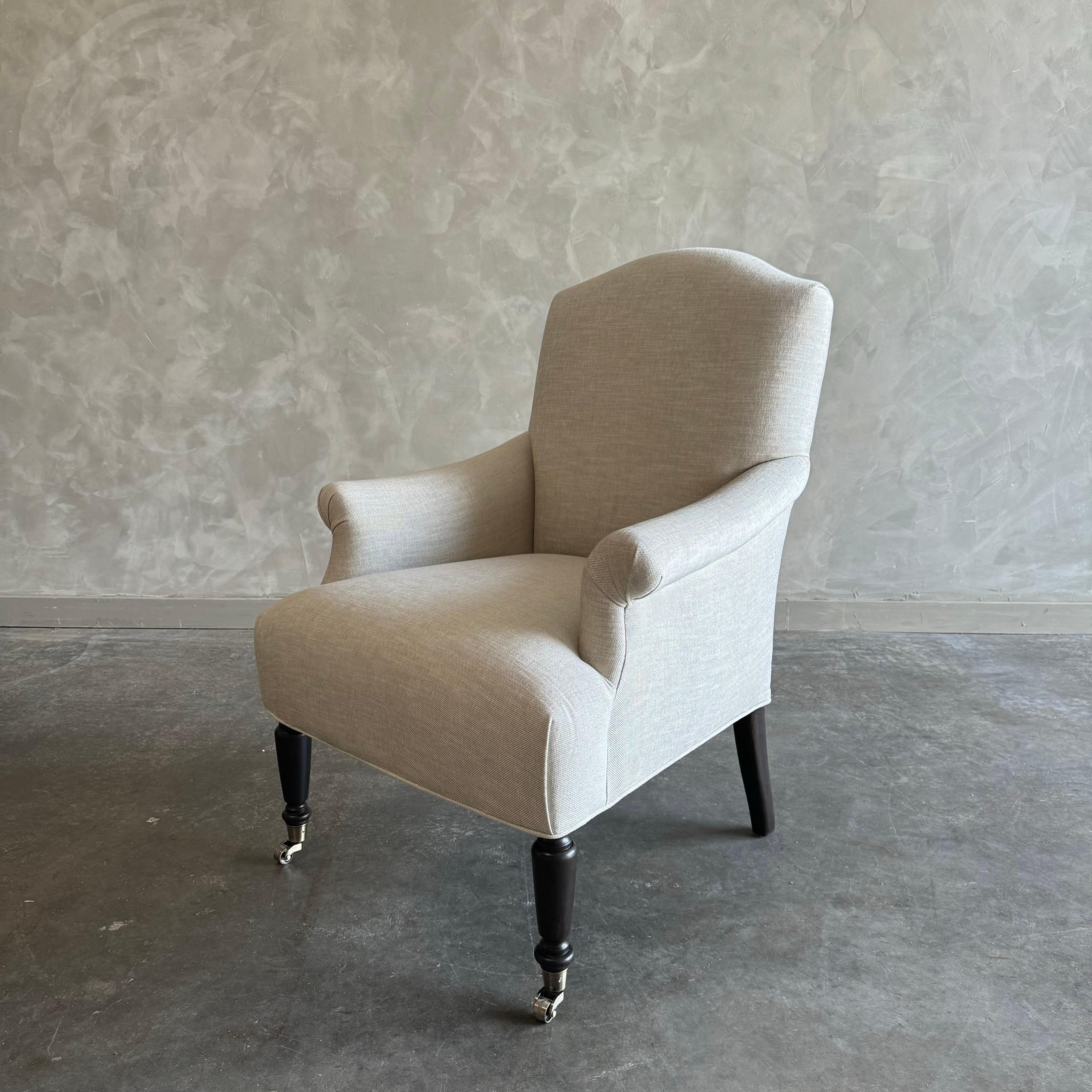 https://a.1stdibscdn.com/linen-arm-chair-for-sale-picture-8/f_18223/f_408826221722528711069/IMG_1191_master.jpeg