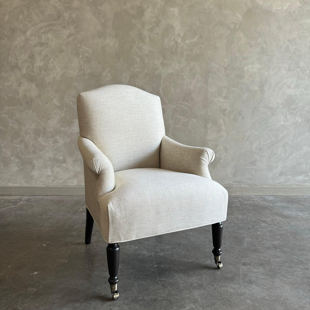 https://a.1stdibscdn.com/linen-arm-chair-for-sale-picture-9/f_18223/f_408826221722528724421/IMG_1192_master.jpeg