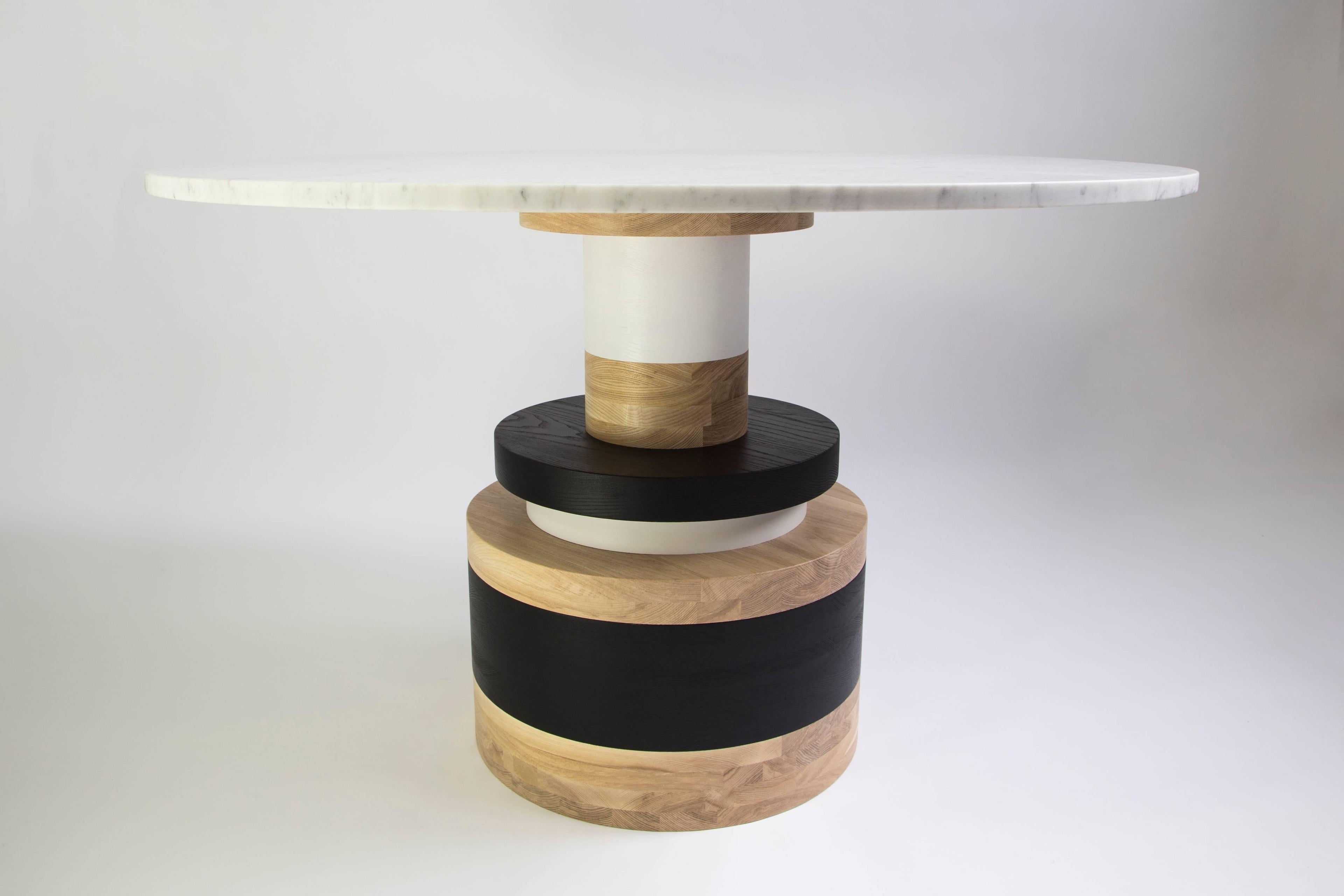 https://a.1stdibscdn.com/sass-dining-table-from-souda-small-black-marble-top-for-sale-picture-4/f_23153/f_266755121640365370948/IMG_1284_master.jpg