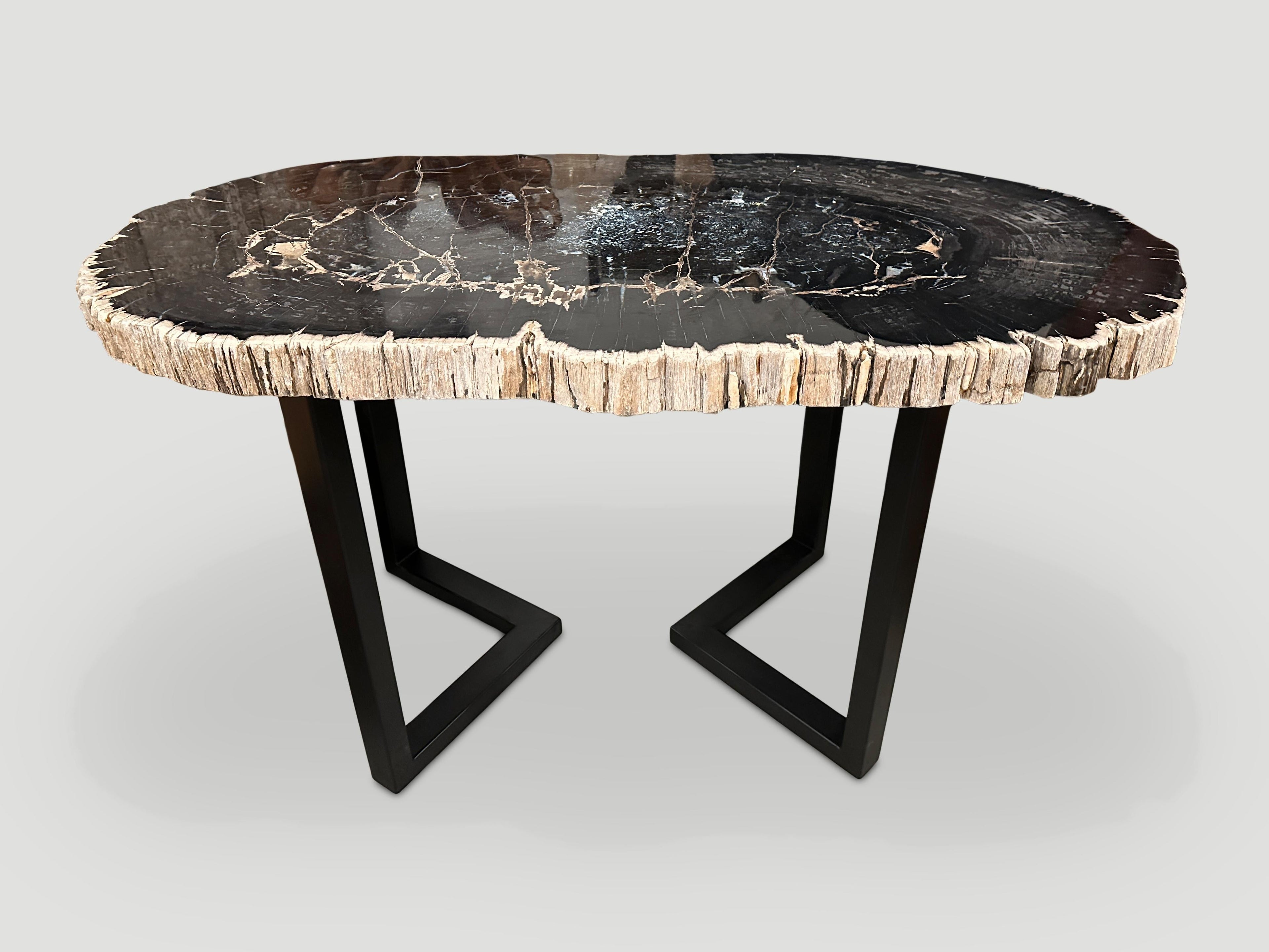 https://a.1stdibscdn.com/andrianna-shamaris-magnificent-large-petrified-wood-table-for-sale-picture-4/f_10806/f_319330421672140648987/IMG_1291_master.JPG