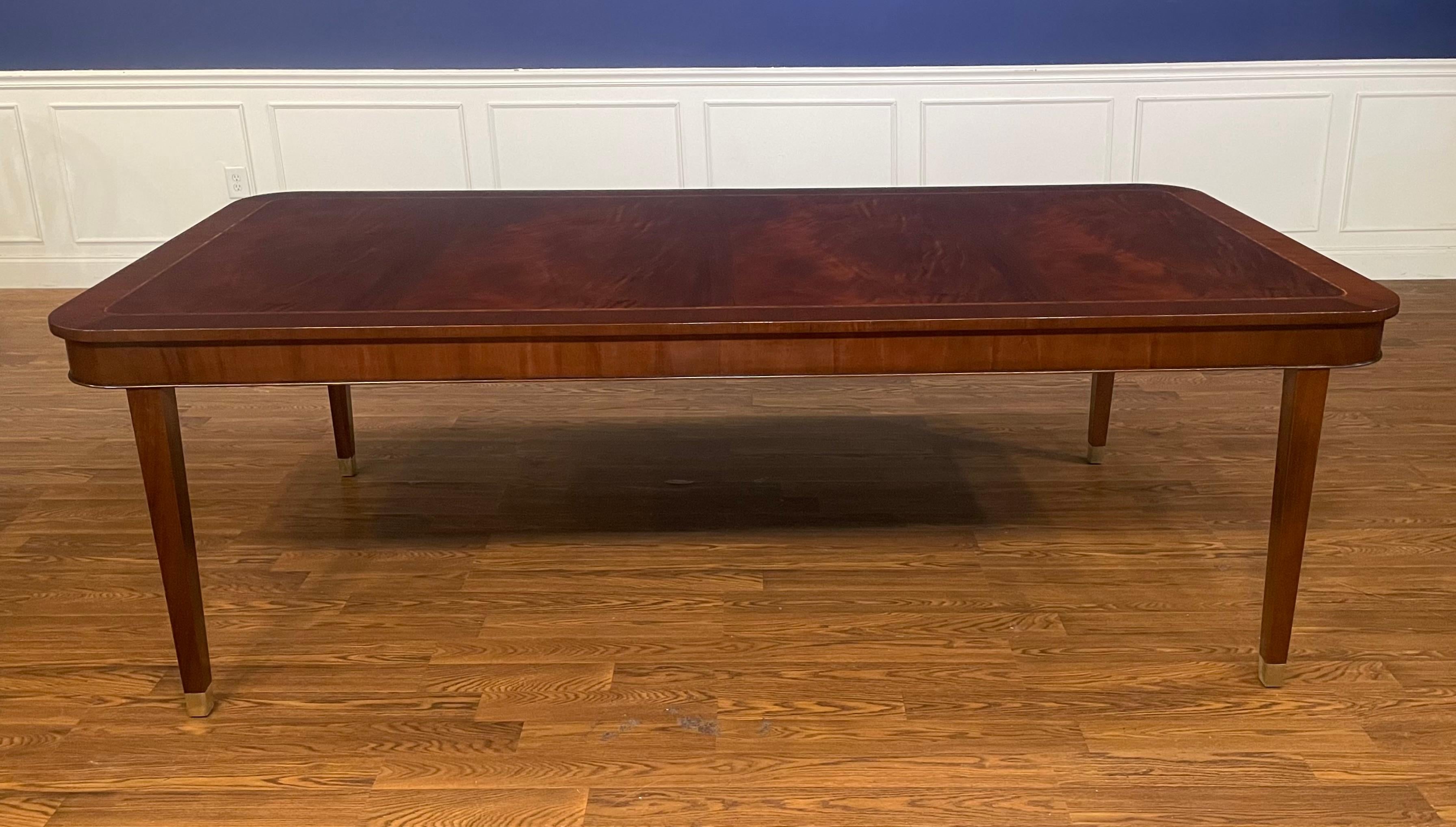https://a.1stdibscdn.com/hepplewhite-style-mahogany-four-leg-dining-table-made-to-order-for-sale-picture-2/f_44162/f_391790121712549857729/IMG_1394_master.jpeg
