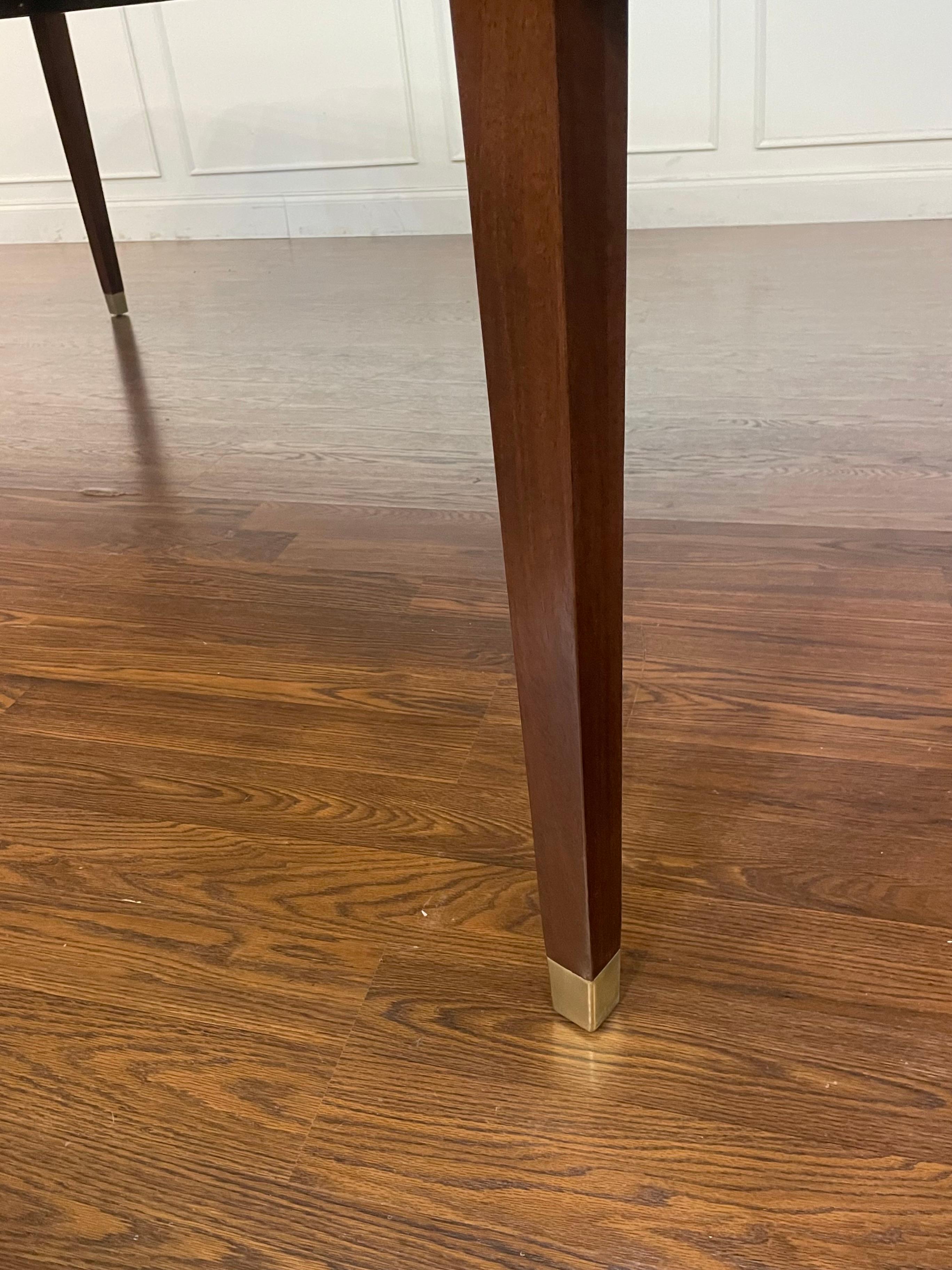 https://a.1stdibscdn.com/hepplewhite-style-mahogany-four-leg-dining-table-made-to-order-for-sale-picture-5/f_44162/f_391790121712549873258/IMG_1404_master.jpeg