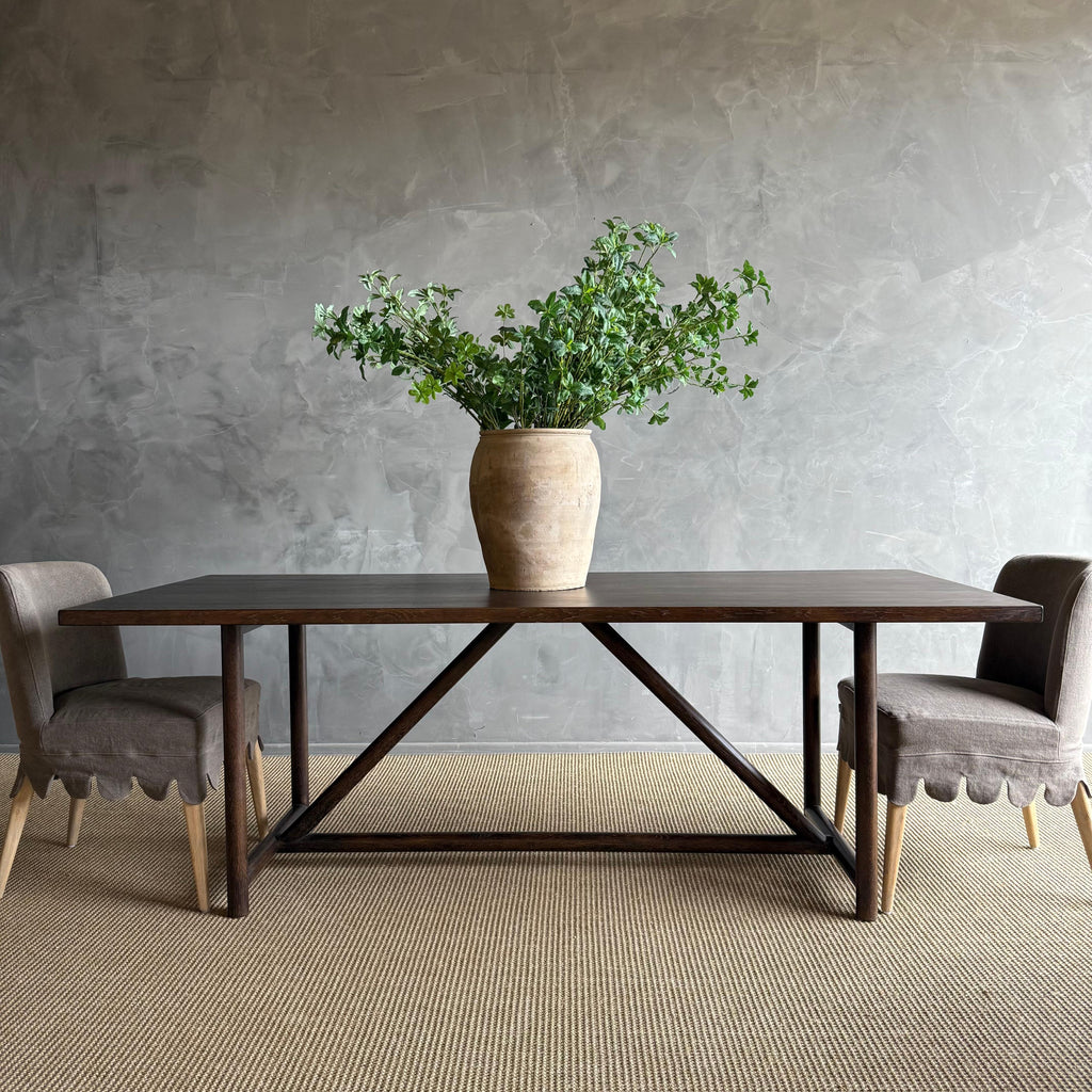 https://a.1stdibscdn.com/reclaimed-wood-oak-dining-table-84-for-sale-picture-2/f_18223/f_476597921763774063585/IMG_1414_2_master.jpg