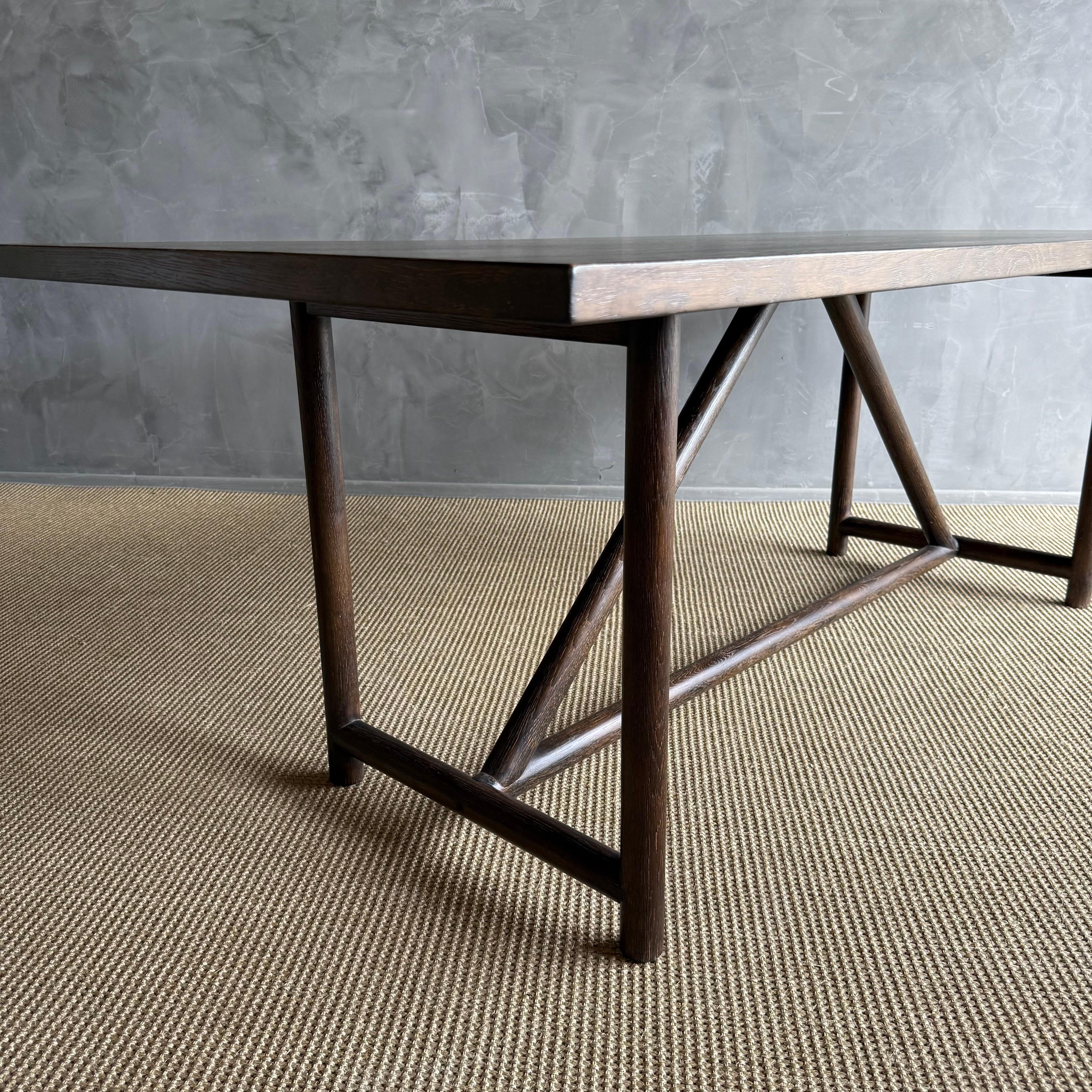 https://a.1stdibscdn.com/reclaimed-wood-oak-dining-table-84-for-sale-picture-6/f_18223/f_476597921763774061925/IMG_1416_2_master.jpg