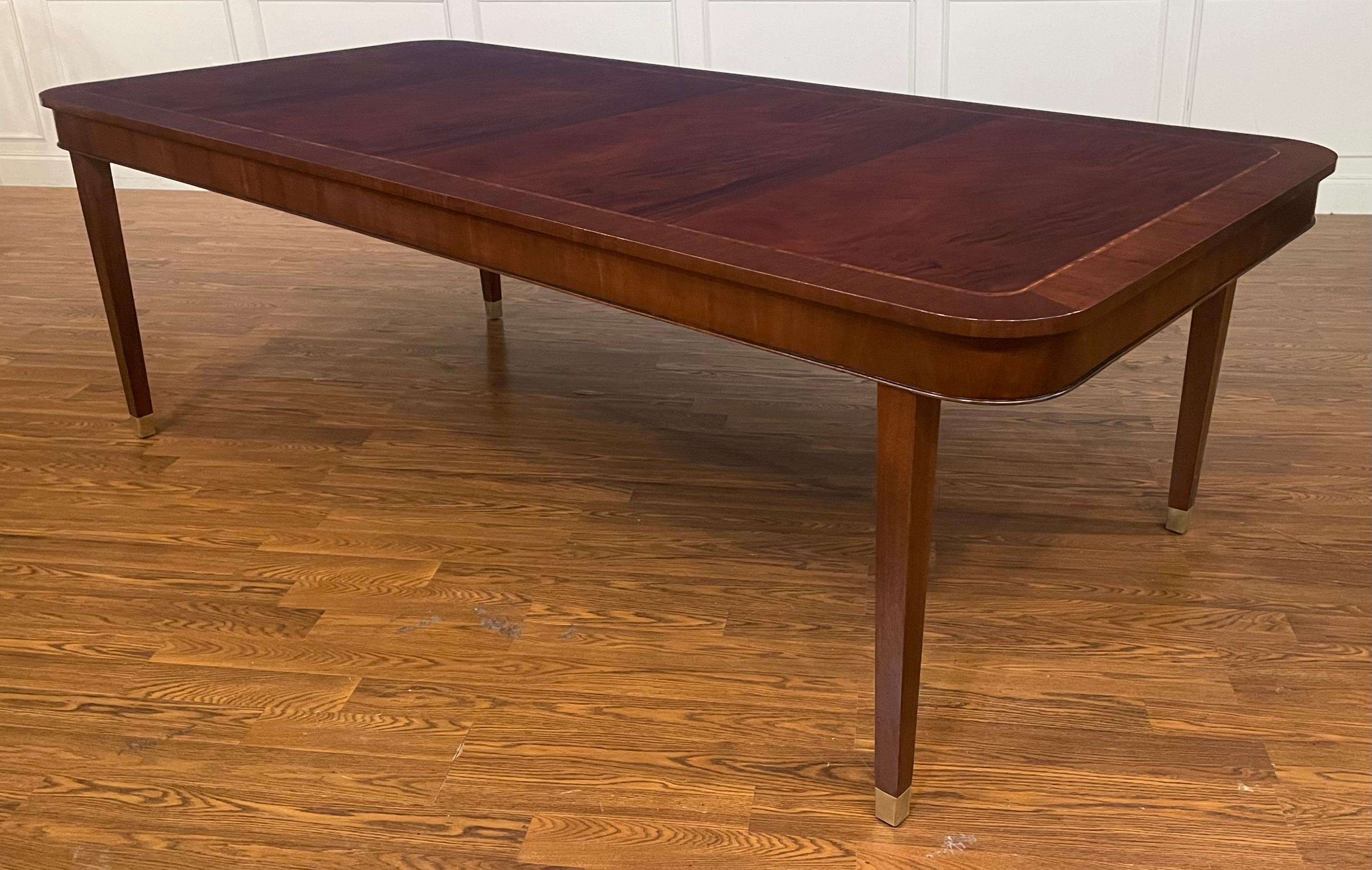 https://a.1stdibscdn.com/hepplewhite-style-mahogany-four-leg-dining-table-made-to-order-for-sale-picture-12/f_44162/f_391790121712550547938/IMG_1417_master.jpeg