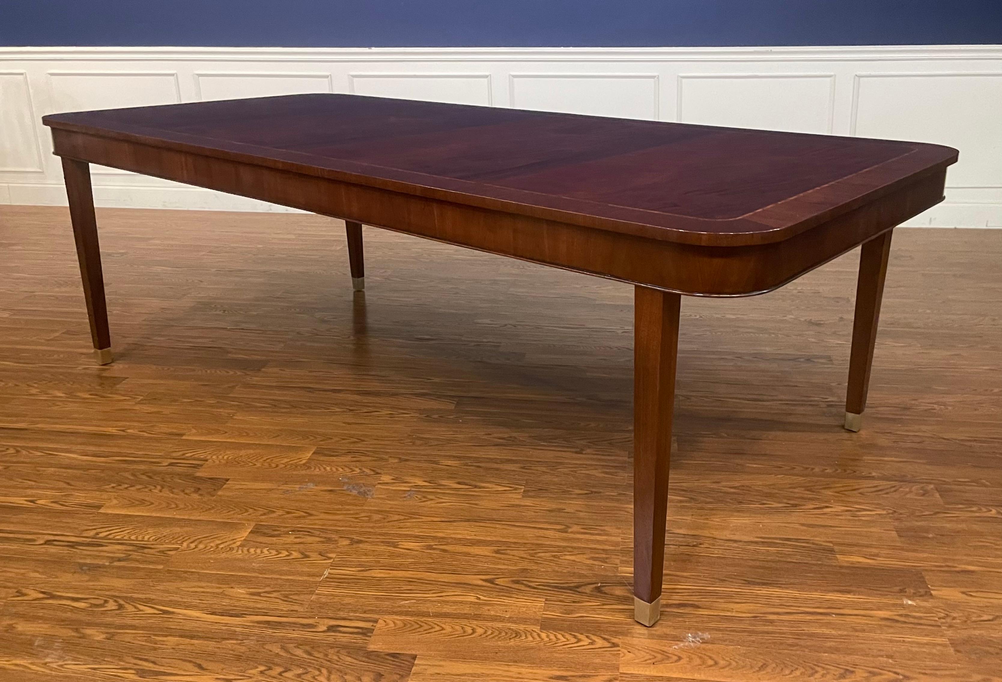 https://a.1stdibscdn.com/hepplewhite-style-mahogany-four-leg-dining-table-made-to-order-for-sale-picture-11/f_44162/f_391790121712550548307/IMG_1418_master.jpeg