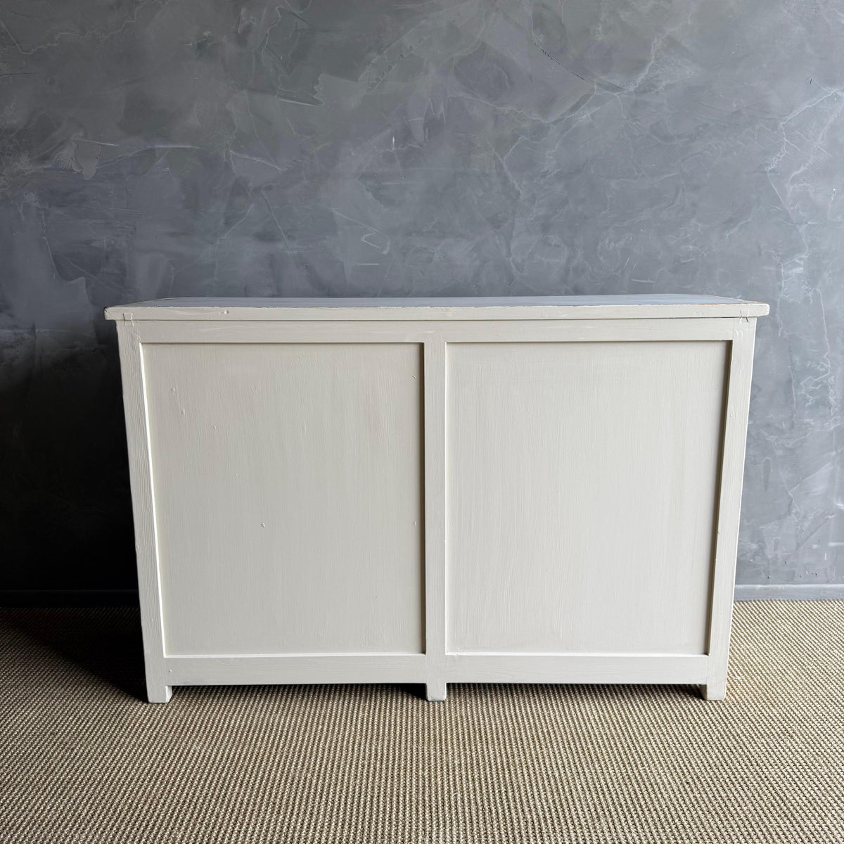 https://a.1stdibscdn.com/vintage-style-painted-2-door-cabinet-for-sale-picture-17/f_18223/f_476938821764018012204/IMG_1465_2_master.jpg