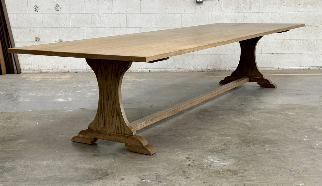 https://a.1stdibscdn.com/custom-carina-dining-table-made-from-flat-sawn-oak-for-sale-picture-3/f_8065/f_469636021759915846538/IMG_1501_master.jpg