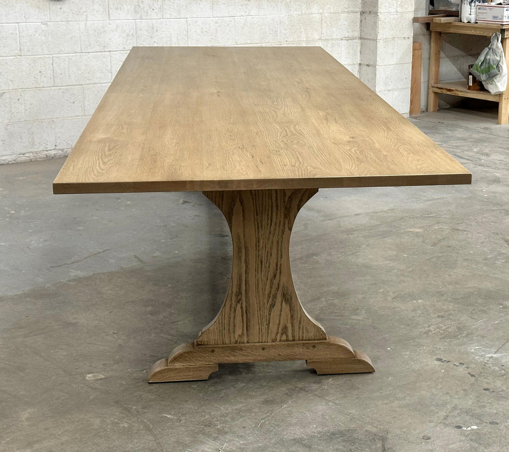 https://a.1stdibscdn.com/custom-carina-dining-table-made-from-flat-sawn-oak-for-sale-picture-5/f_8065/f_469636021759915846510/IMG_1502_master.jpg
