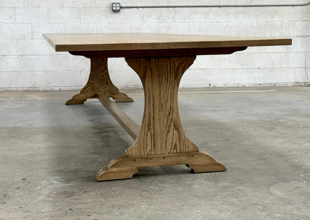 https://a.1stdibscdn.com/custom-carina-dining-table-made-from-flat-sawn-oak-for-sale-picture-8/f_8065/f_469636021759915846628/IMG_1505_master.jpg