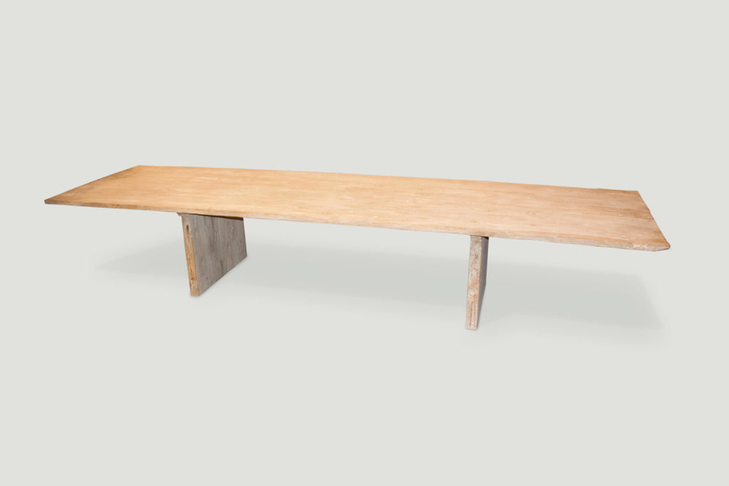 https://a.1stdibscdn.com/andrianna-shamaris-reclaimed-teak-wood-dining-table-for-sale-picture-4/f_10806/1578997763669/IMG_1535_master.jpeg