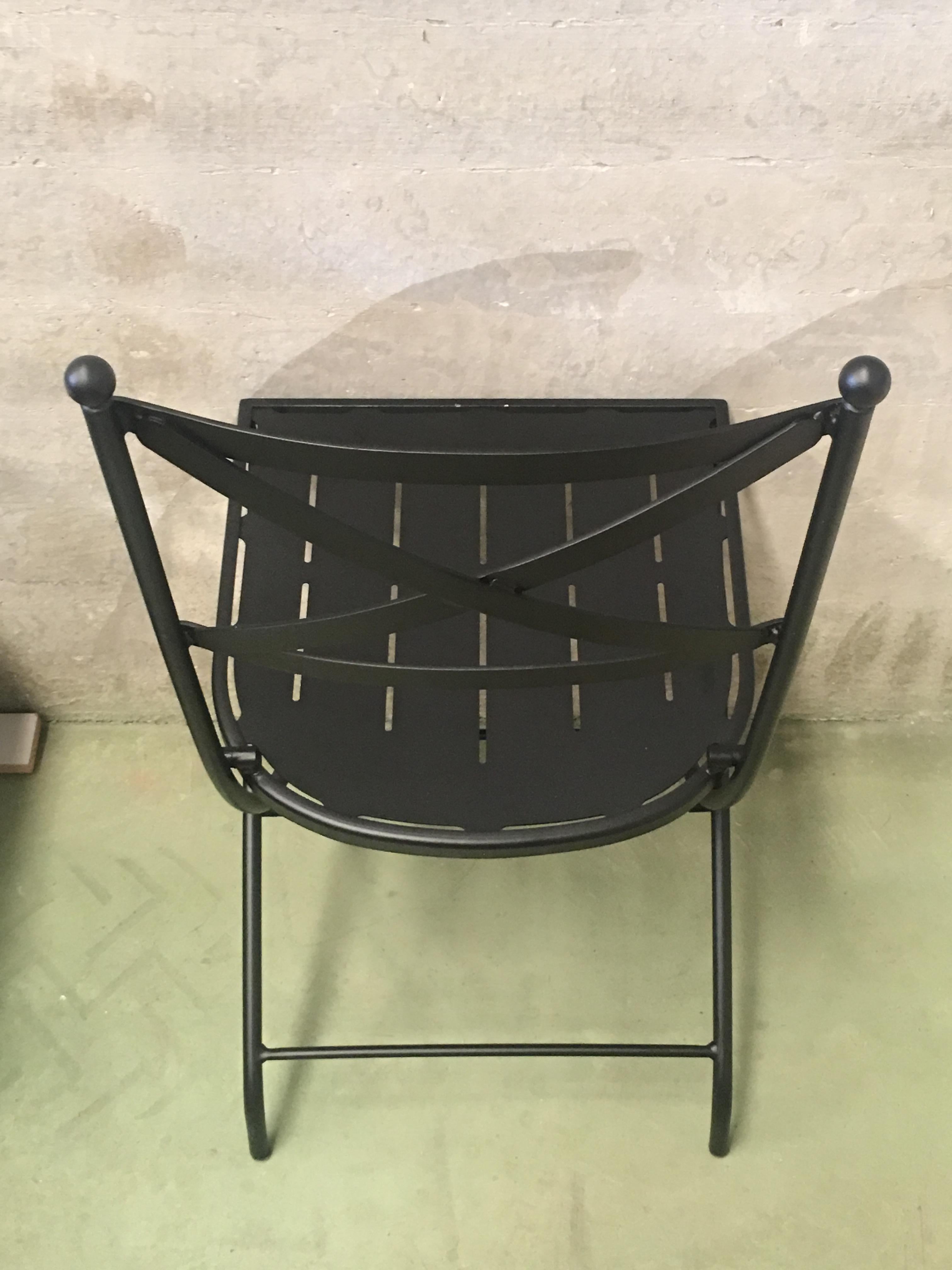 https://a.1stdibscdn.com/french-vintage-style-bistro-folding-iron-chair-indoor-outdoor-for-sale-picture-7/f_17262/f_150730811560366678101/IMG_1536490464928_master.JPG