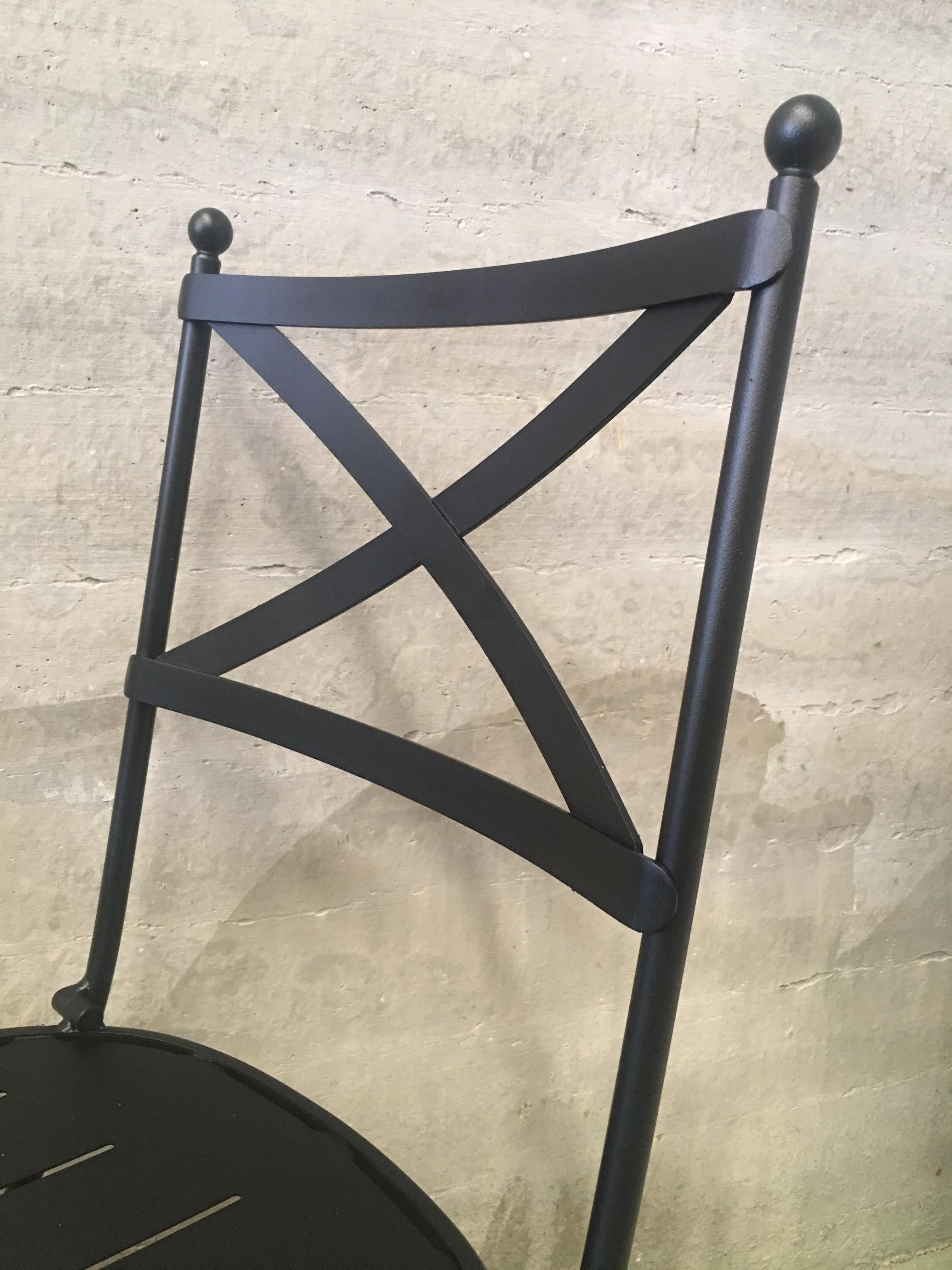 https://a.1stdibscdn.com/french-vintage-style-bistro-folding-iron-chair-indoor-outdoor-for-sale-picture-10/f_17262/f_150730811560366679324/IMG_1536490594032_master.JPG