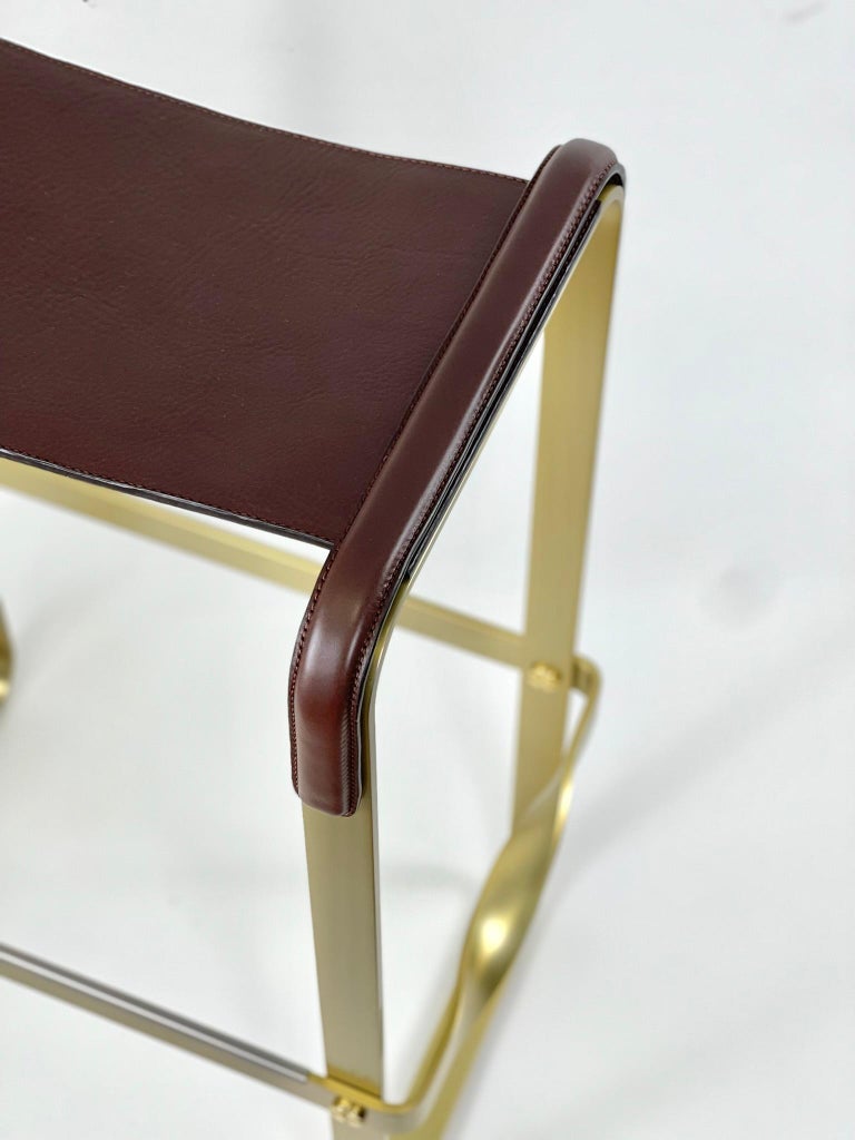 https://a.1stdibscdn.com/set-of-2-bar-stool-silver-aged-steel-dark-brown-saddle-contemporary-style-for-sale-picture-12/f_40561/f_251226221638198754444/IMG_1560_master.JPEG?width=768