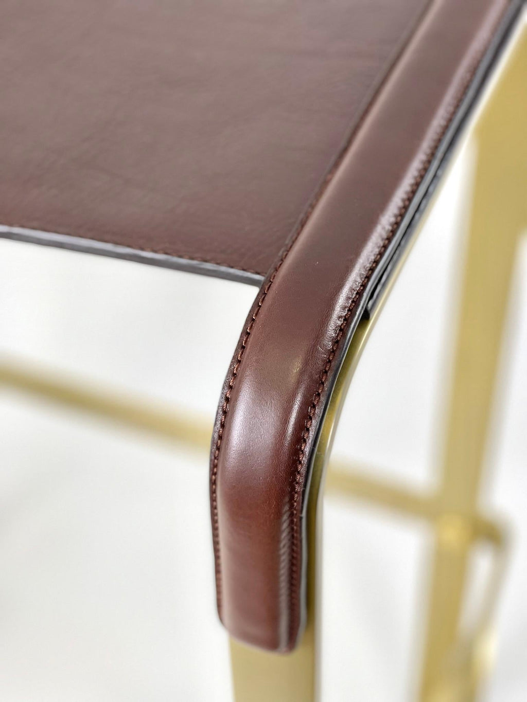 https://a.1stdibscdn.com/kitchen-counter-stool-aged-brass-steel-cognac-leather-contemporary-design-for-sale-picture-13/f_40561/f_178950511638199877731/IMG_1561_master.JPEG