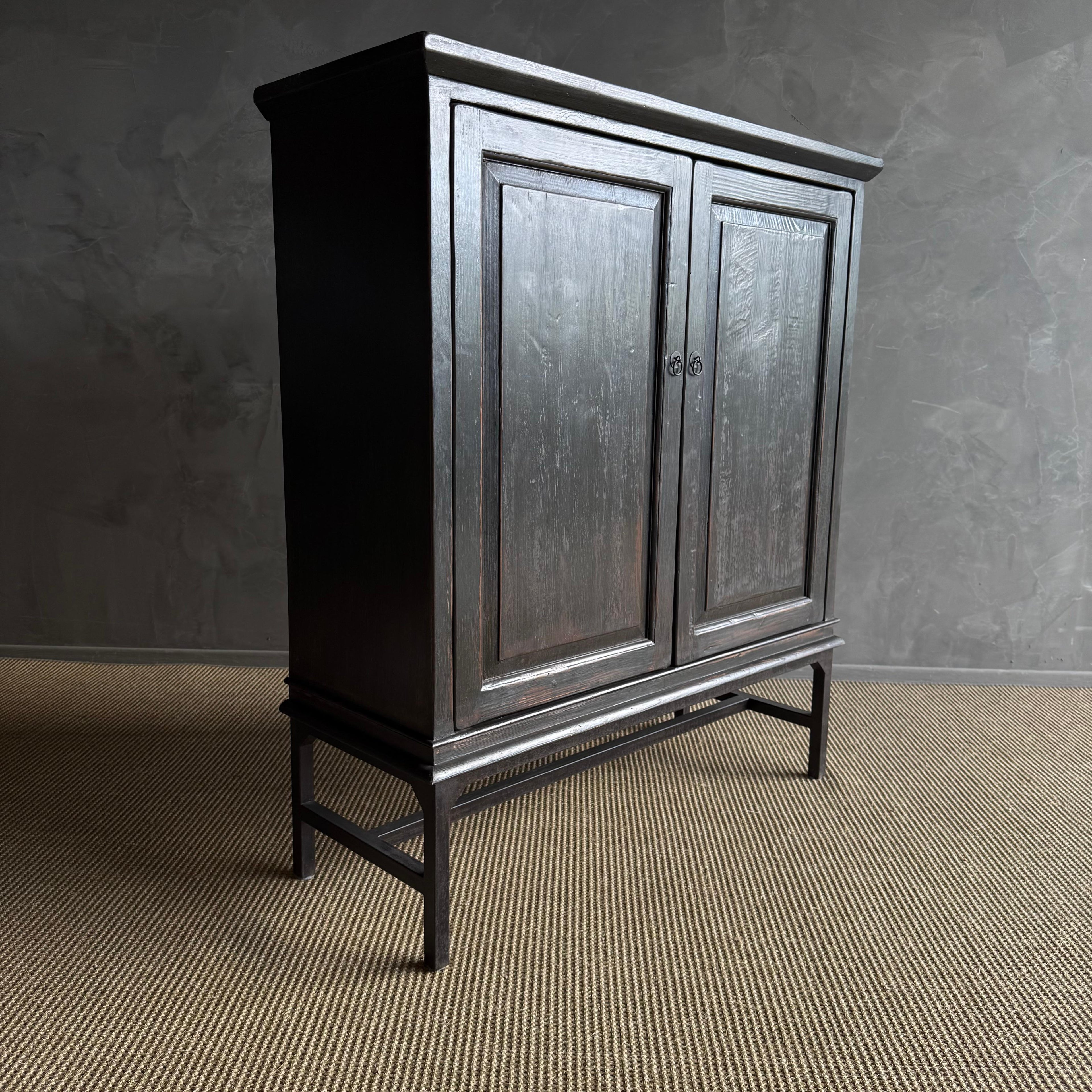 https://a.1stdibscdn.com/reclaimed-ebony-wood-dry-bar-cabinet-with-metal-legs-for-sale-picture-10/f_18223/f_476946921764020753763/IMG_1631_2_master.jpg