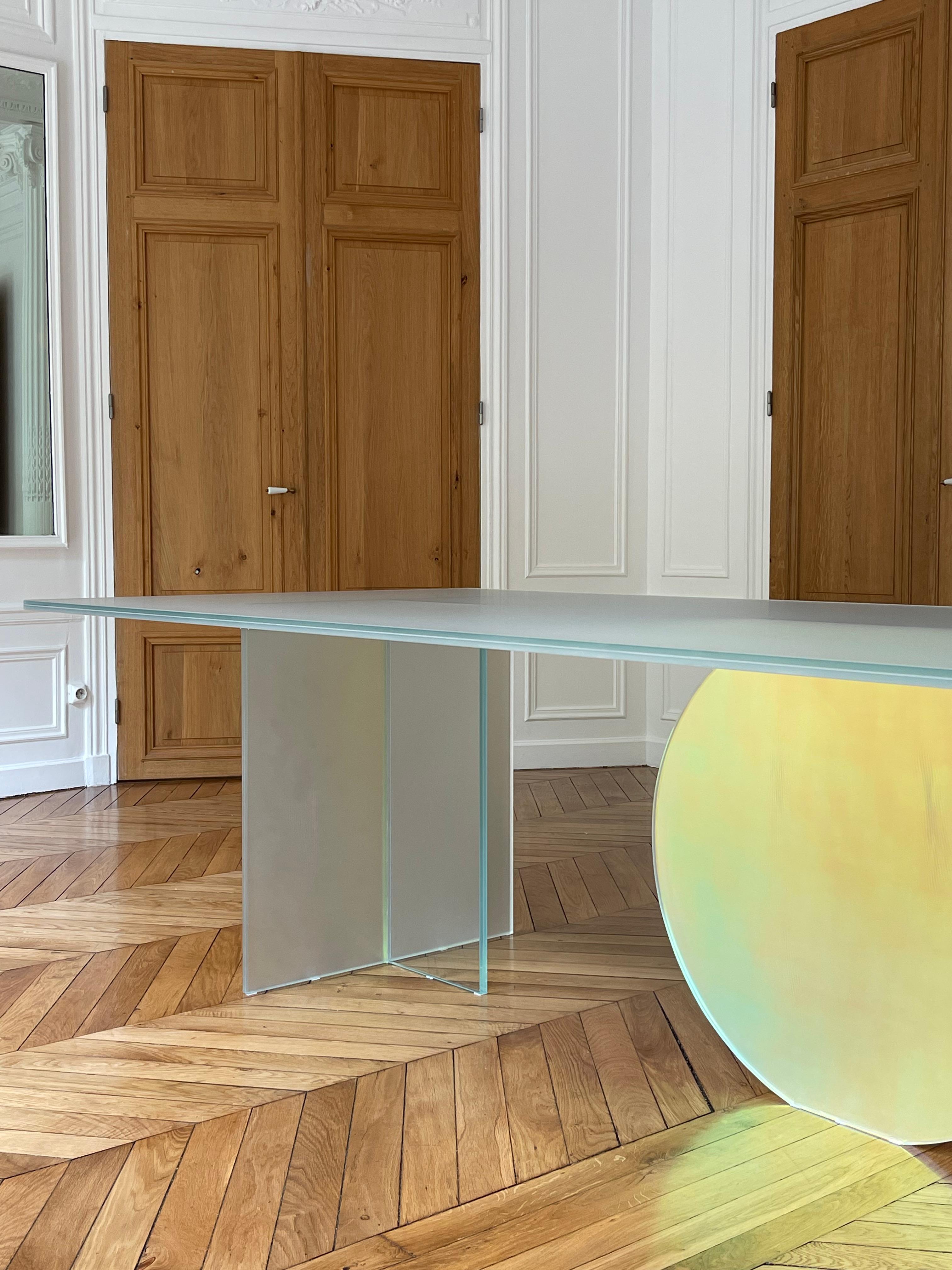 https://a.1stdibscdn.com/isola-satin-dining-table-by-brajak-vitberg-for-sale-picture-12/f_12192/f_319335621672142067759/IMG_1667317536071_master.jpeg