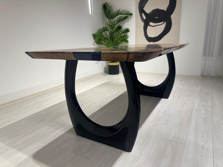 https://a.1stdibscdn.com/walnut-resin-river-dining-table-epoxy-wood-table-epoxy-resin-table-top-for-sale-picture-11/f_91932/f_419892621729604775625/IMG_1694_master.JPG?width=768