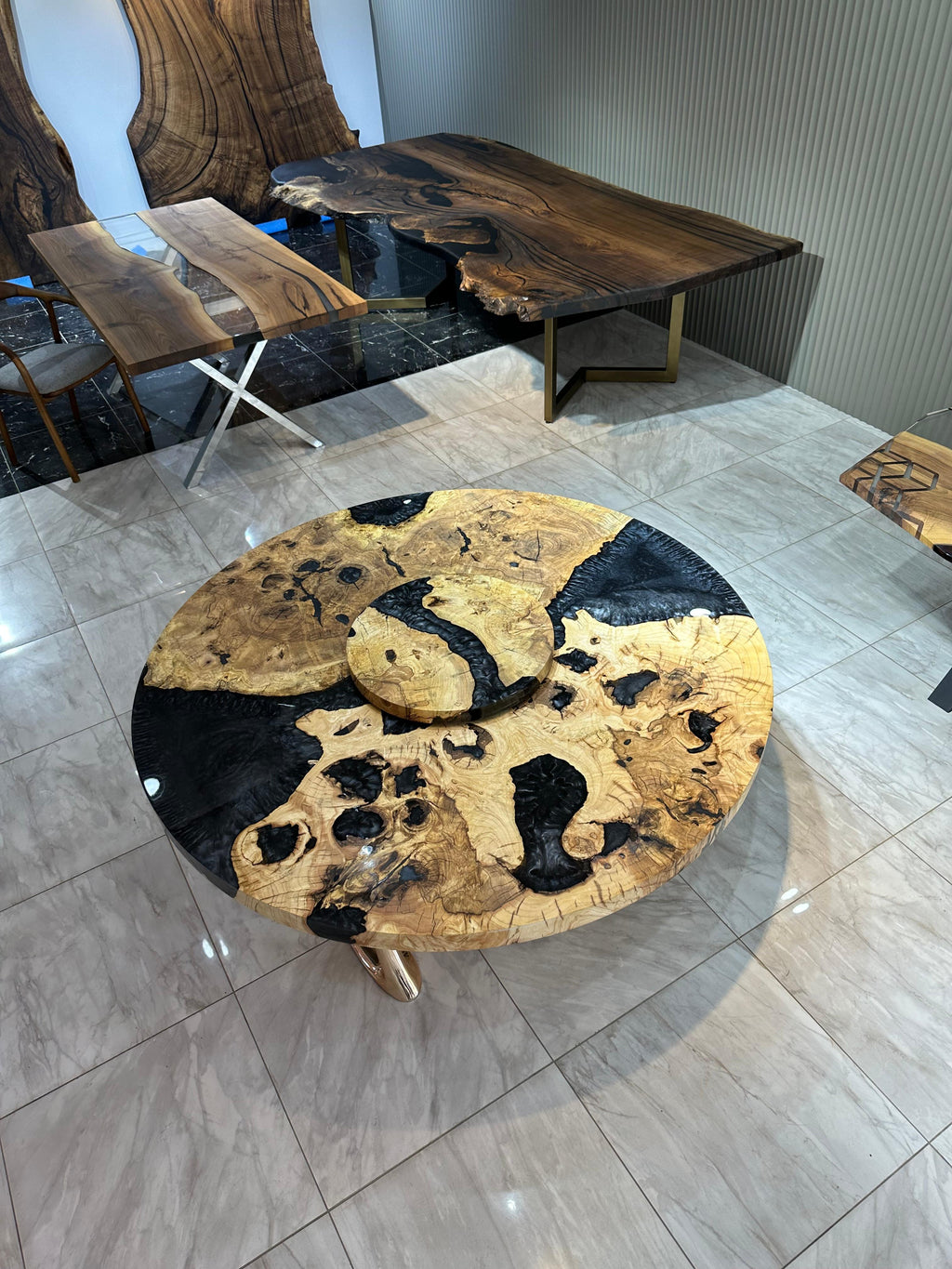 https://a.1stdibscdn.com/ancient-ash-wood-epoxy-resin-round-table-for-sale-picture-2/f_91932/f_36382212/IMG_1695994303522_master.jpg