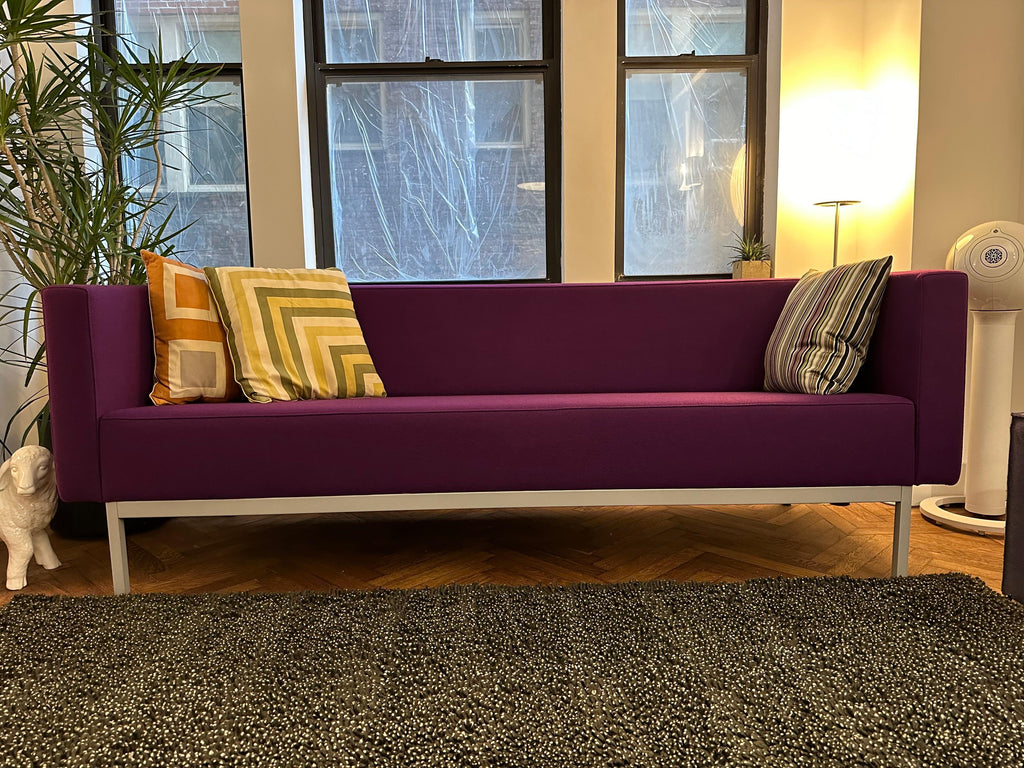 https://a.1stdibscdn.com/artifort-070-sofa-25-seater-with-arms-by-kho-liang-ie-in-stock-for-sale-picture-7/f_32031/f_36995002/IMG_1710255624472_master.jpeg