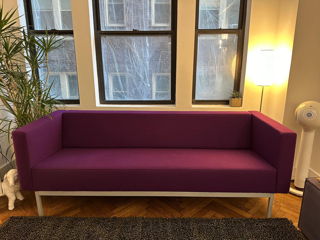 https://a.1stdibscdn.com/artifort-070-sofa-25-seater-with-arms-by-kho-liang-ie-in-stock-for-sale-picture-8/f_32031/f_36995002/IMG_1710255650745_master.jpeg