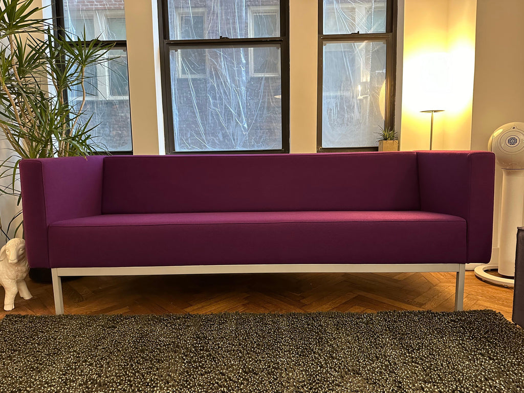 https://a.1stdibscdn.com/artifort-070-sofa-25-seater-with-arms-by-kho-liang-ie-in-stock-for-sale-picture-9/f_32031/f_36995002/IMG_1710255676064_master.jpeg