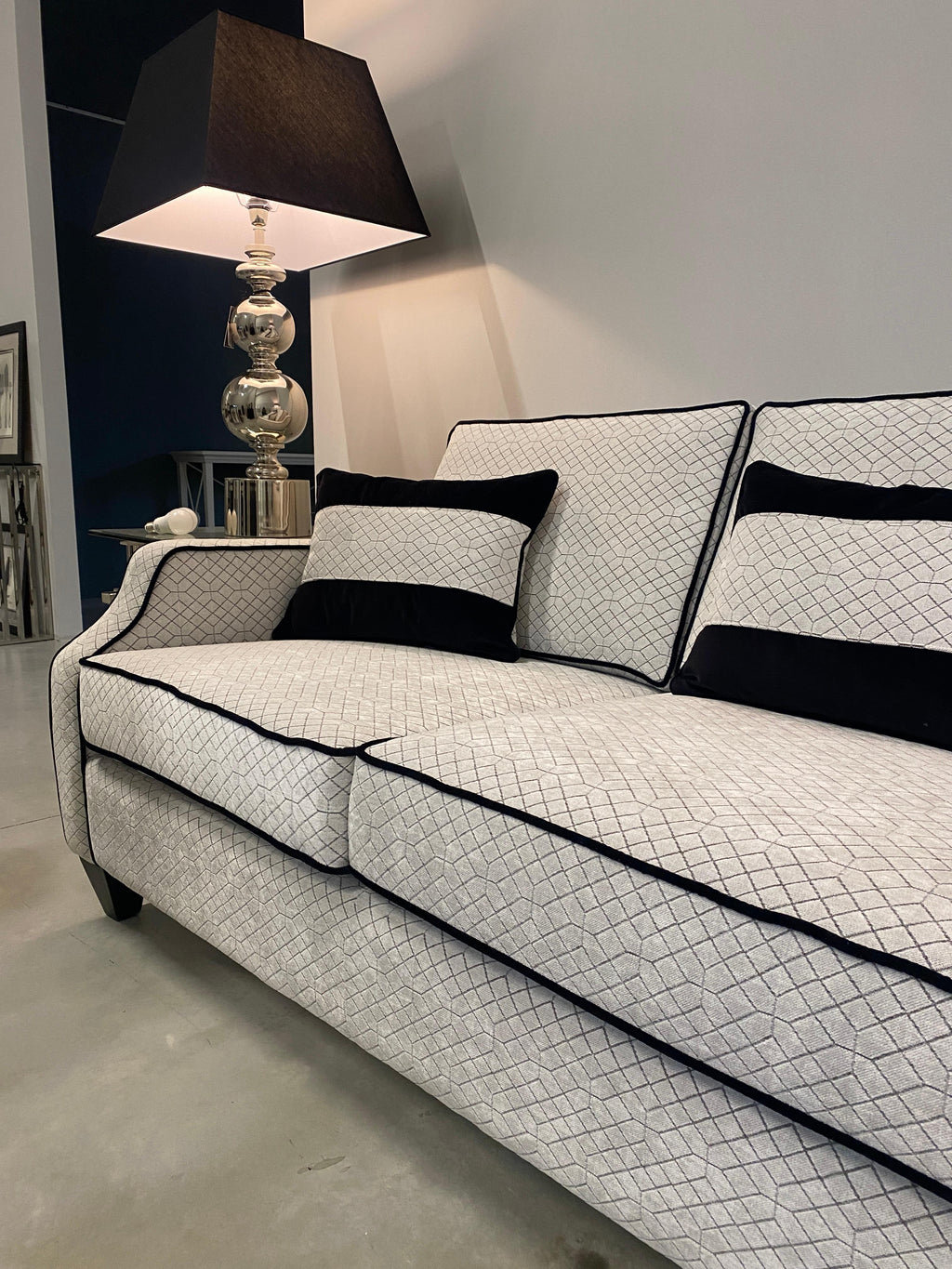 https://a.1stdibscdn.com/italian-contemporary-black-and-light-grey-velvet-three-seater-sofa-for-sale-picture-16/f_48502/f_39379182/IMG_1713790071578_master.JPG