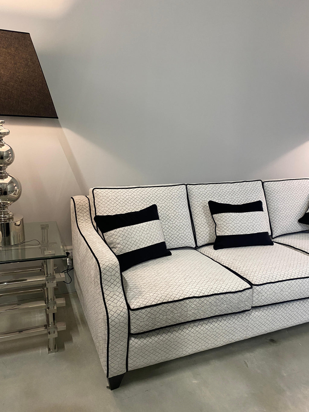 https://a.1stdibscdn.com/italian-contemporary-black-and-light-grey-velvet-three-seater-sofa-for-sale-picture-19/f_48502/f_39379182/IMG_1713790082351_master.JPG