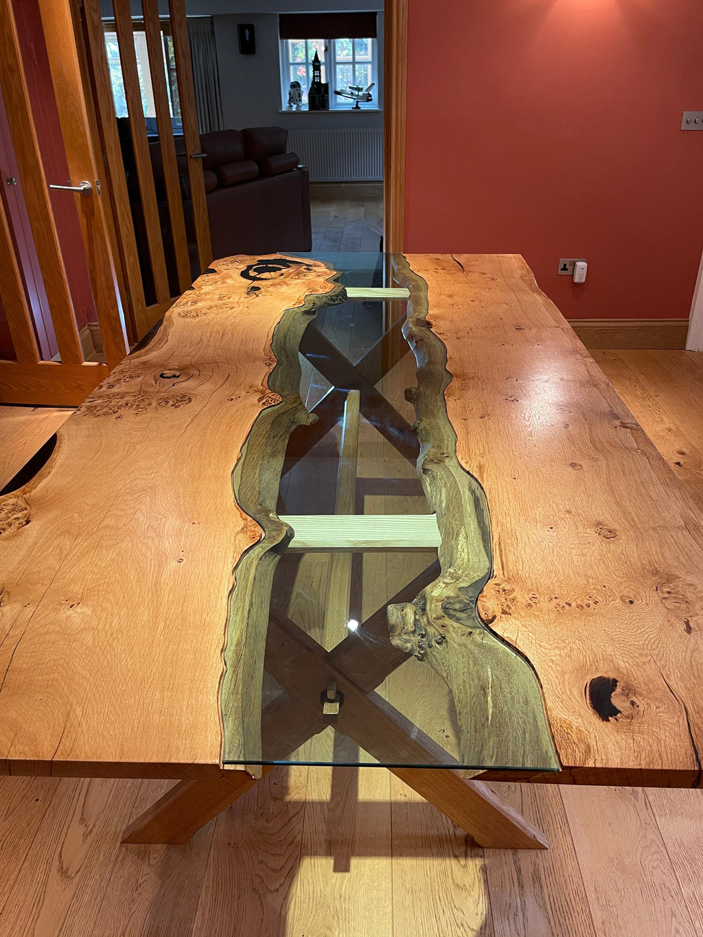 https://a.1stdibscdn.com/oak-and-glass-dining-table-for-sale-picture-4/f_85912/f_40704442/IMG_1721423274067_master.jpeg