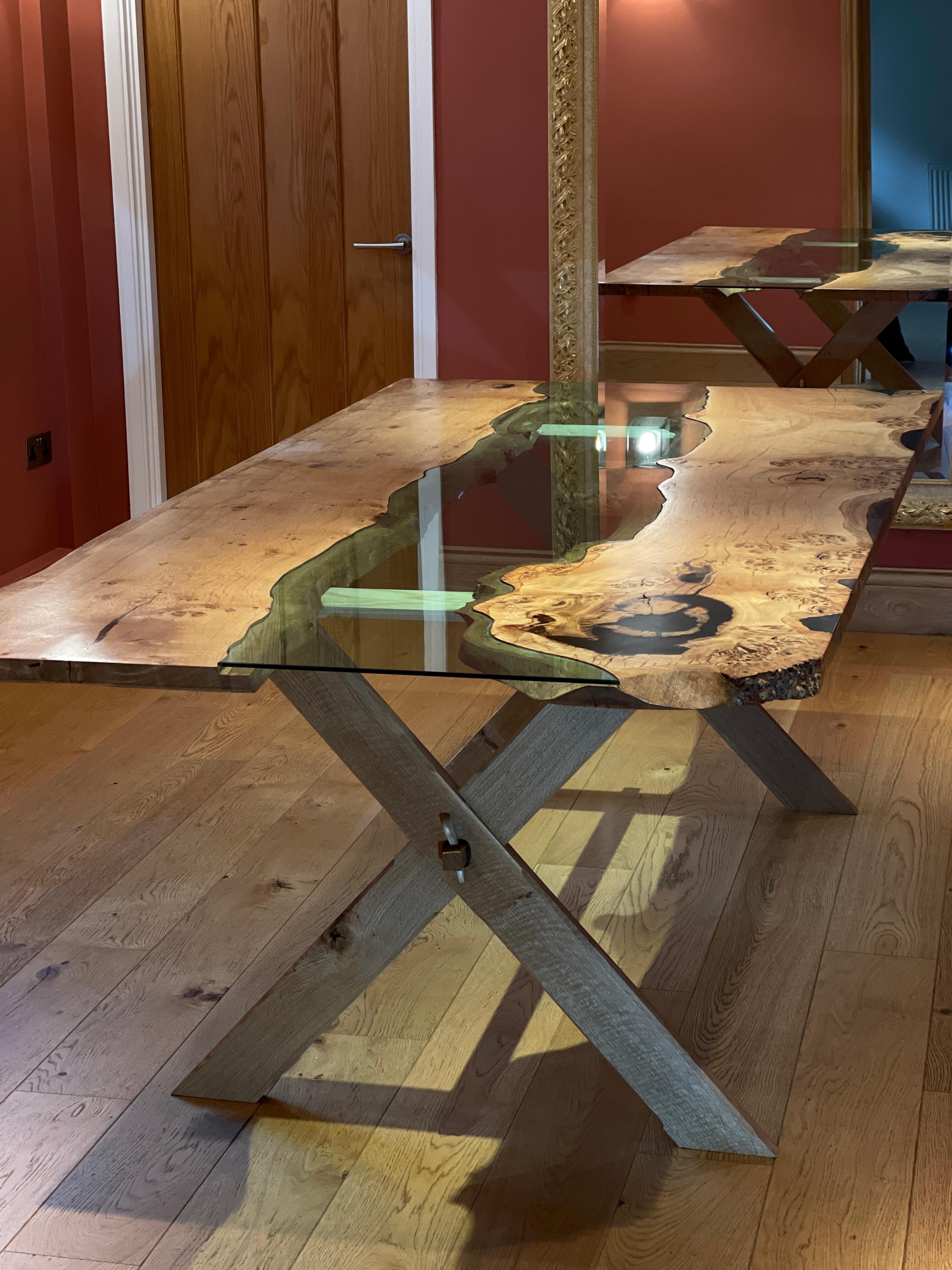 https://a.1stdibscdn.com/oak-and-glass-dining-table-for-sale-picture-5/f_85912/f_40704442/IMG_1721423283955_master.jpeg