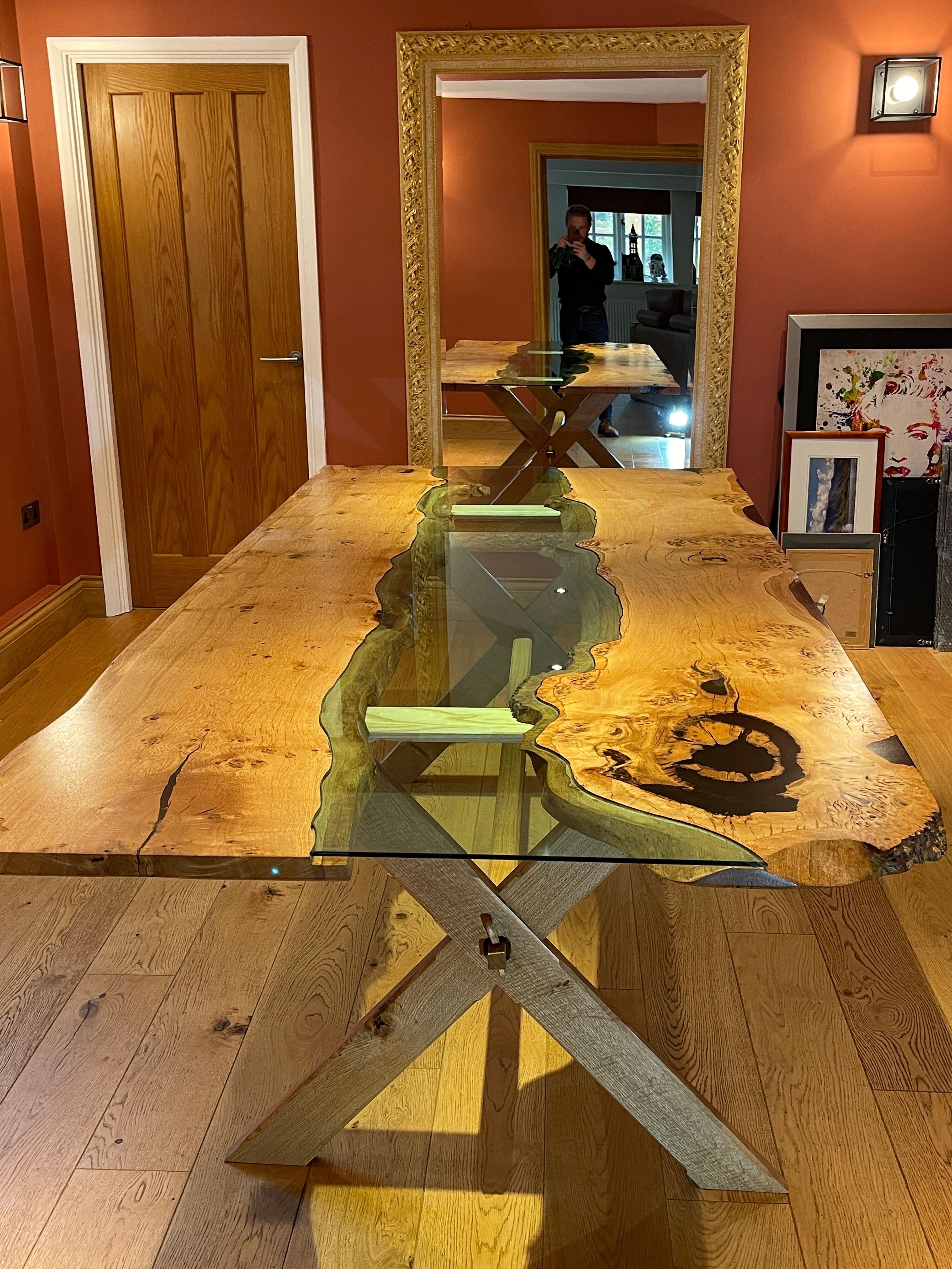 https://a.1stdibscdn.com/oak-and-glass-dining-table-for-sale-picture-6/f_85912/f_40704442/IMG_1721423292066_master.jpeg