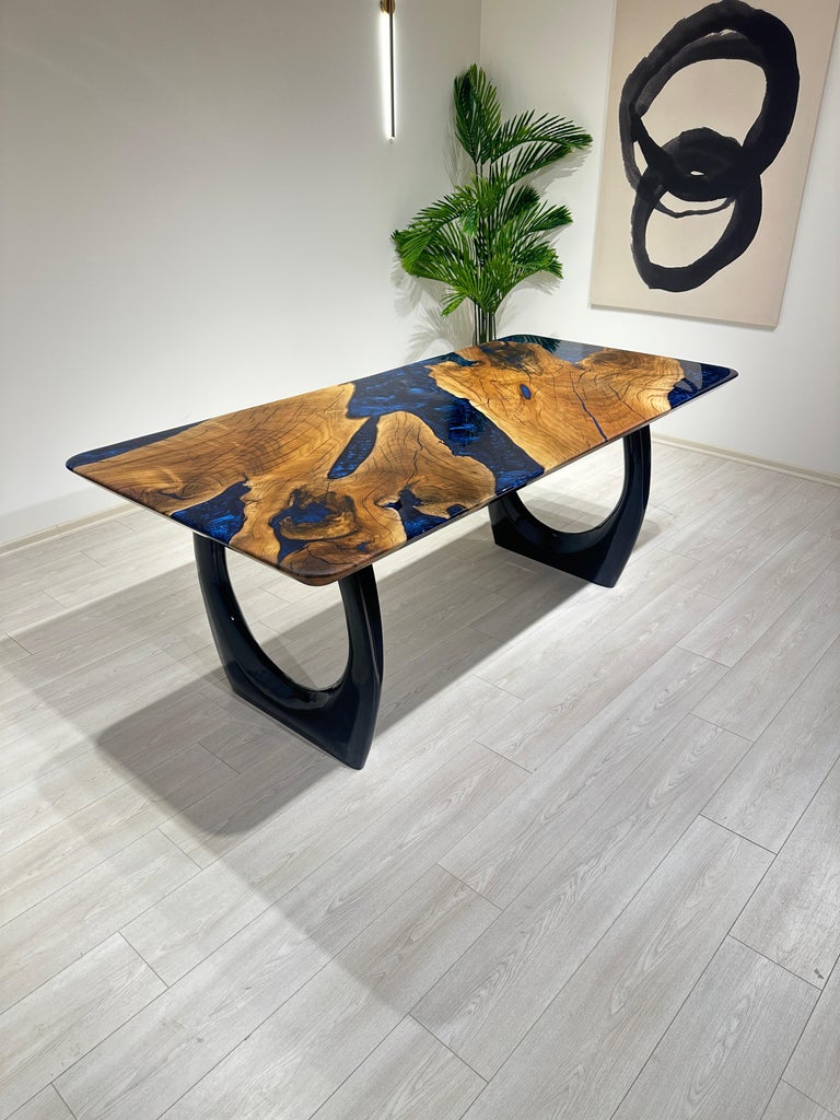 https://a.1stdibscdn.com/walnut-resin-river-dining-table-epoxy-wood-table-epoxy-resin-table-top-for-sale-picture-7/f_91932/f_41989262/IMG_1729604823137_master.JPG?width=768