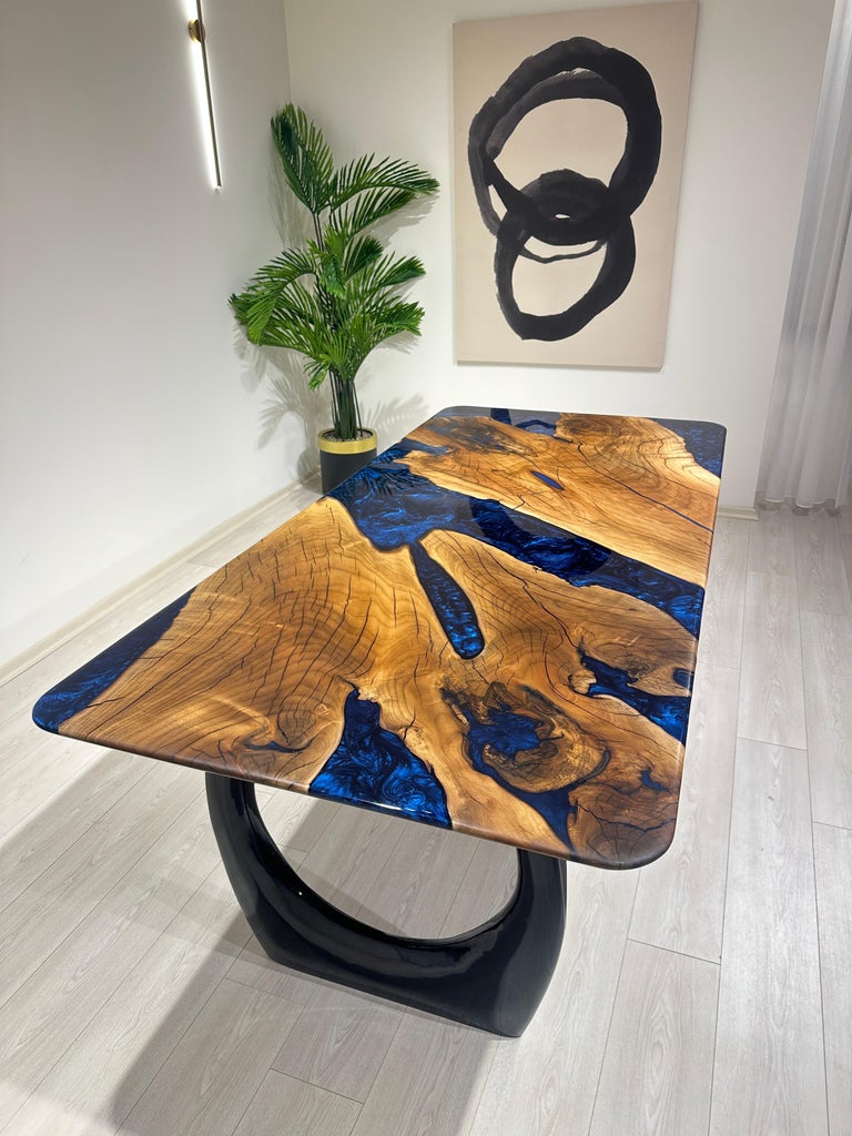 https://a.1stdibscdn.com/walnut-resin-river-dining-table-epoxy-wood-table-epoxy-resin-table-top-for-sale-picture-10/f_91932/f_41989262/IMG_1729604829507_master.JPG?width=768