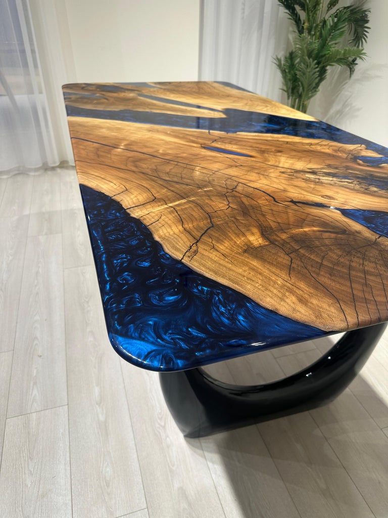 https://a.1stdibscdn.com/walnut-resin-river-dining-table-epoxy-wood-table-epoxy-resin-table-top-for-sale-picture-15/f_91932/f_41989262/IMG_1729604836385_master.JPG?width=768