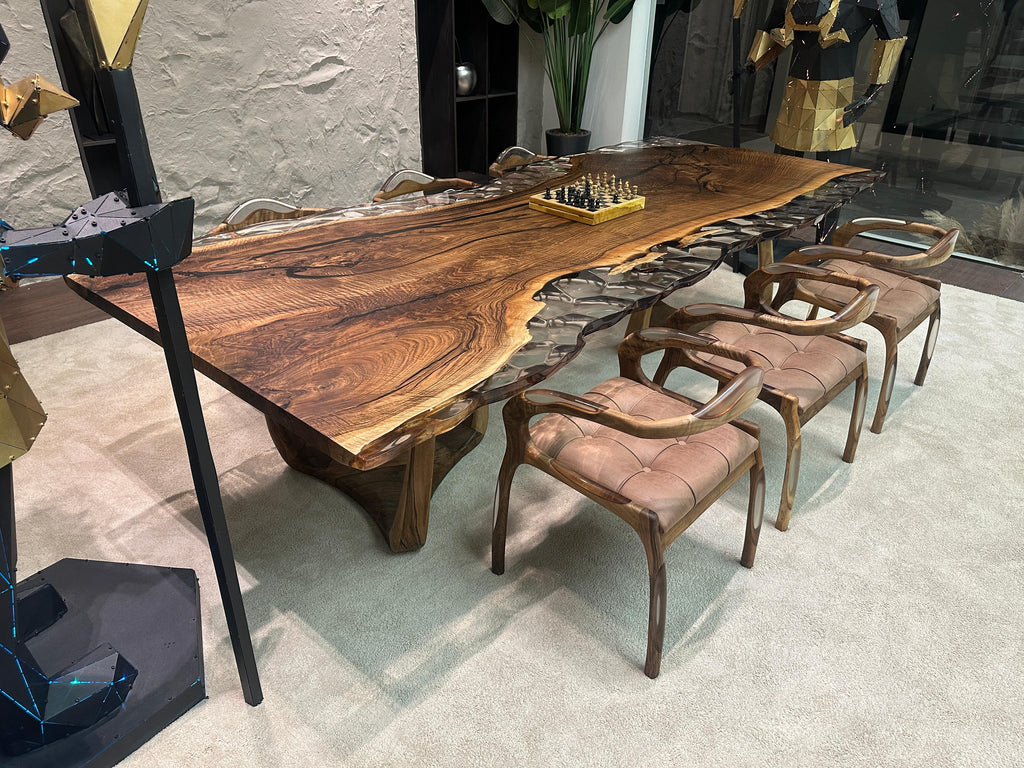 https://a.1stdibscdn.com/ultra-clear-wavy-epoxy-resin-dining-table-epoxy-resin-and-wood-table-for-sale-picture-6/f_91932/f_426476421733750118368/IMG_1748_master.JPG