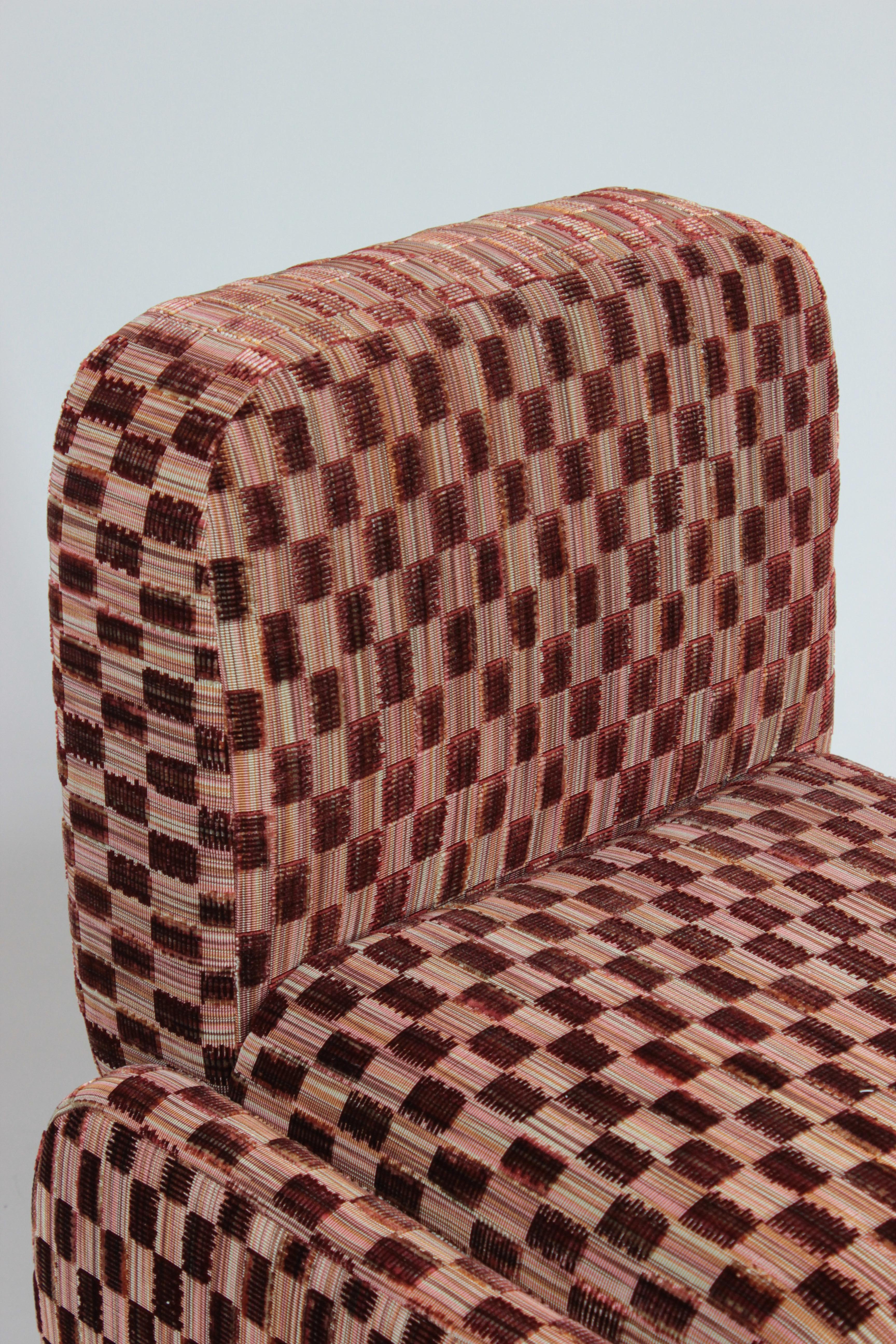 https://a.1stdibscdn.com/dooq-cindy-chair-withou-arms-in-red-fabric-for-sale-picture-9/f_54242/f_46419822/IMG_1756218187887_master.JPG