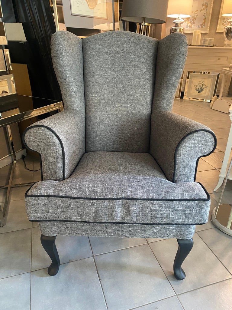 https://a.1stdibscdn.com/italian-contemporary-light-grey-fabric-and-black-wood-bergere-armchair-for-sale-picture-2/f_48502/f_48530062/IMG_1769515100872_master.JPG?width=768