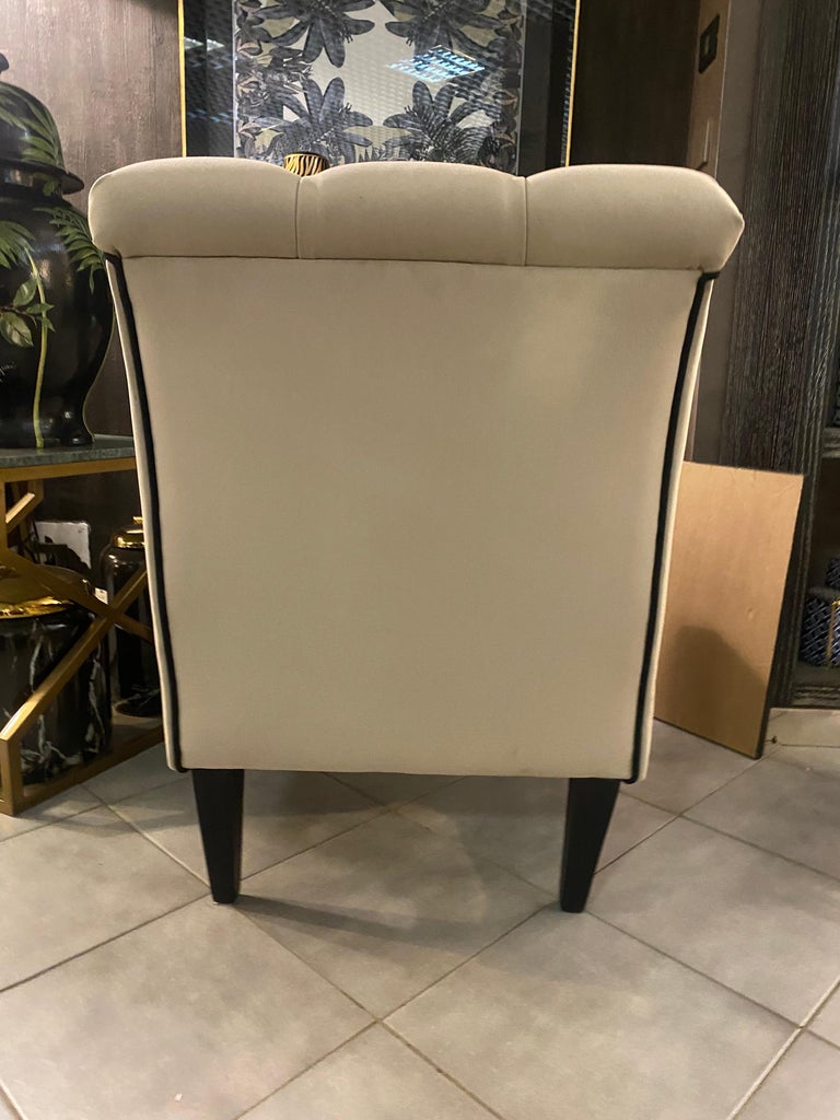 https://a.1stdibscdn.com/italian-contemporary-light-creamy-velvet-and-black-wood-bedroom-armchair-for-sale-picture-4/f_48502/f_48554512/IMG_1769624661785_master.JPG?width=768